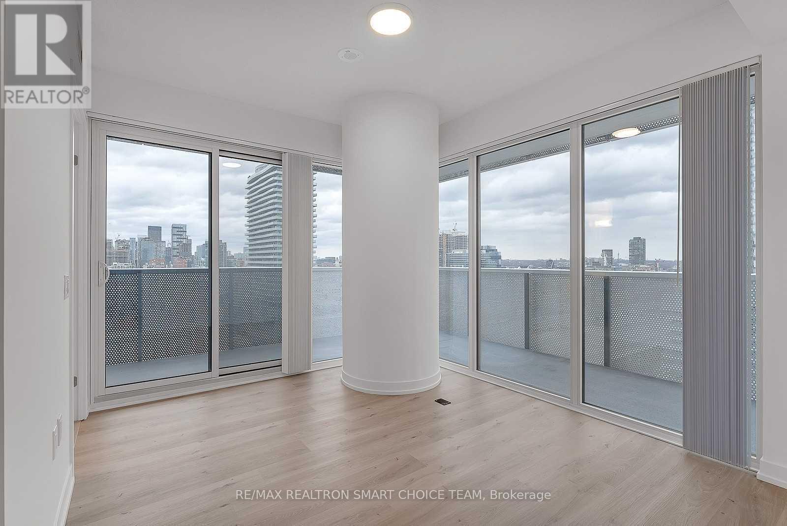 2703 - 138 Downes Street, Toronto, Ontario  M5E 0E4 - Photo 12 - C12573292