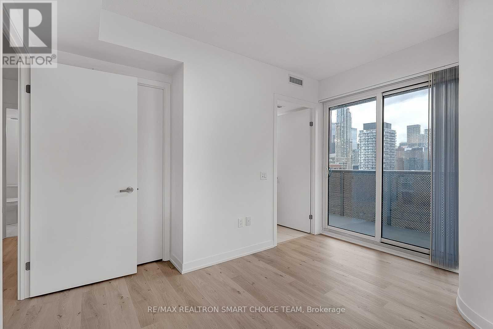 2703 - 138 Downes Street, Toronto, Ontario  M5E 0E4 - Photo 13 - C12573292