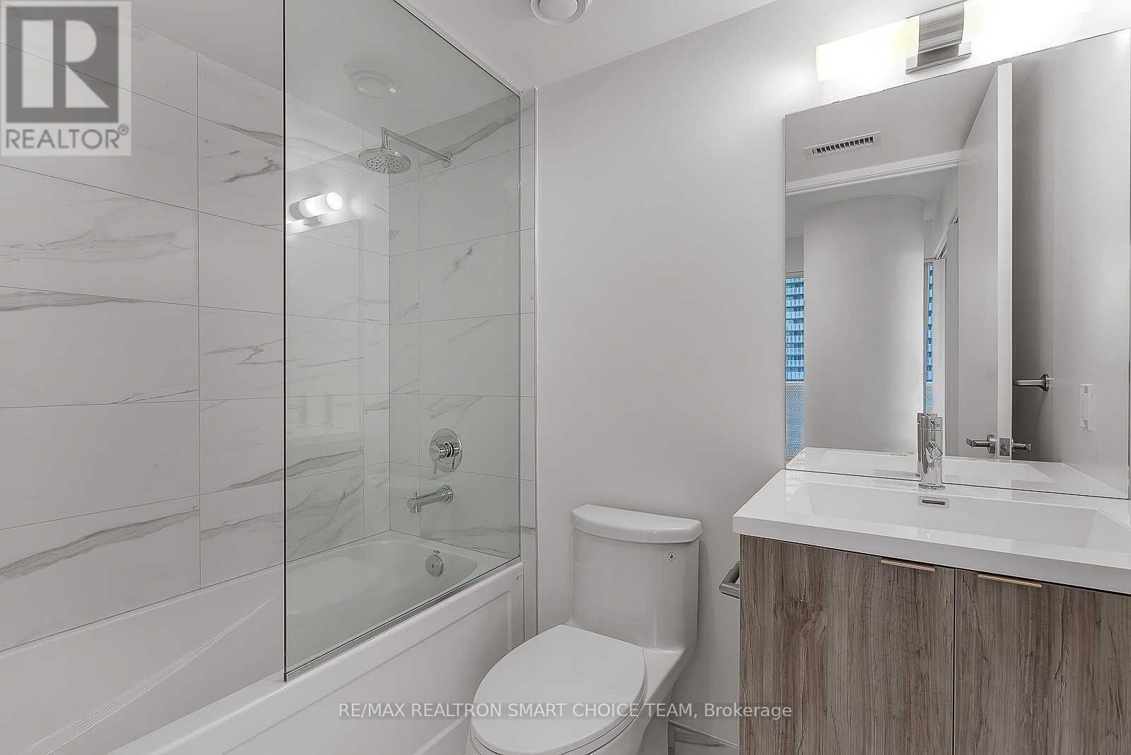 2703 - 138 Downes Street, Toronto, Ontario  M5E 0E4 - Photo 15 - C12573292