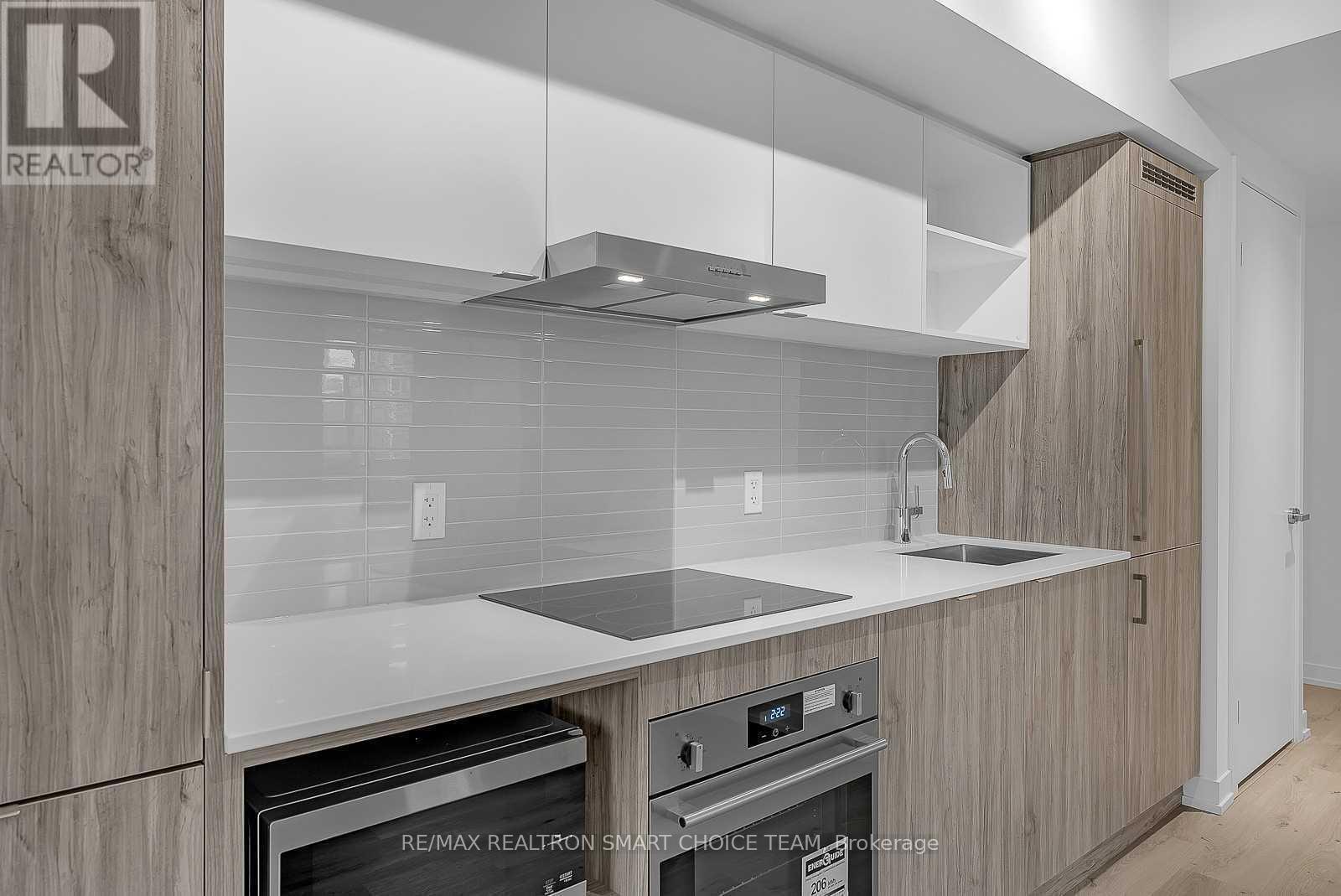 2703 - 138 Downes Street, Toronto, Ontario  M5E 0E4 - Photo 6 - C12573292