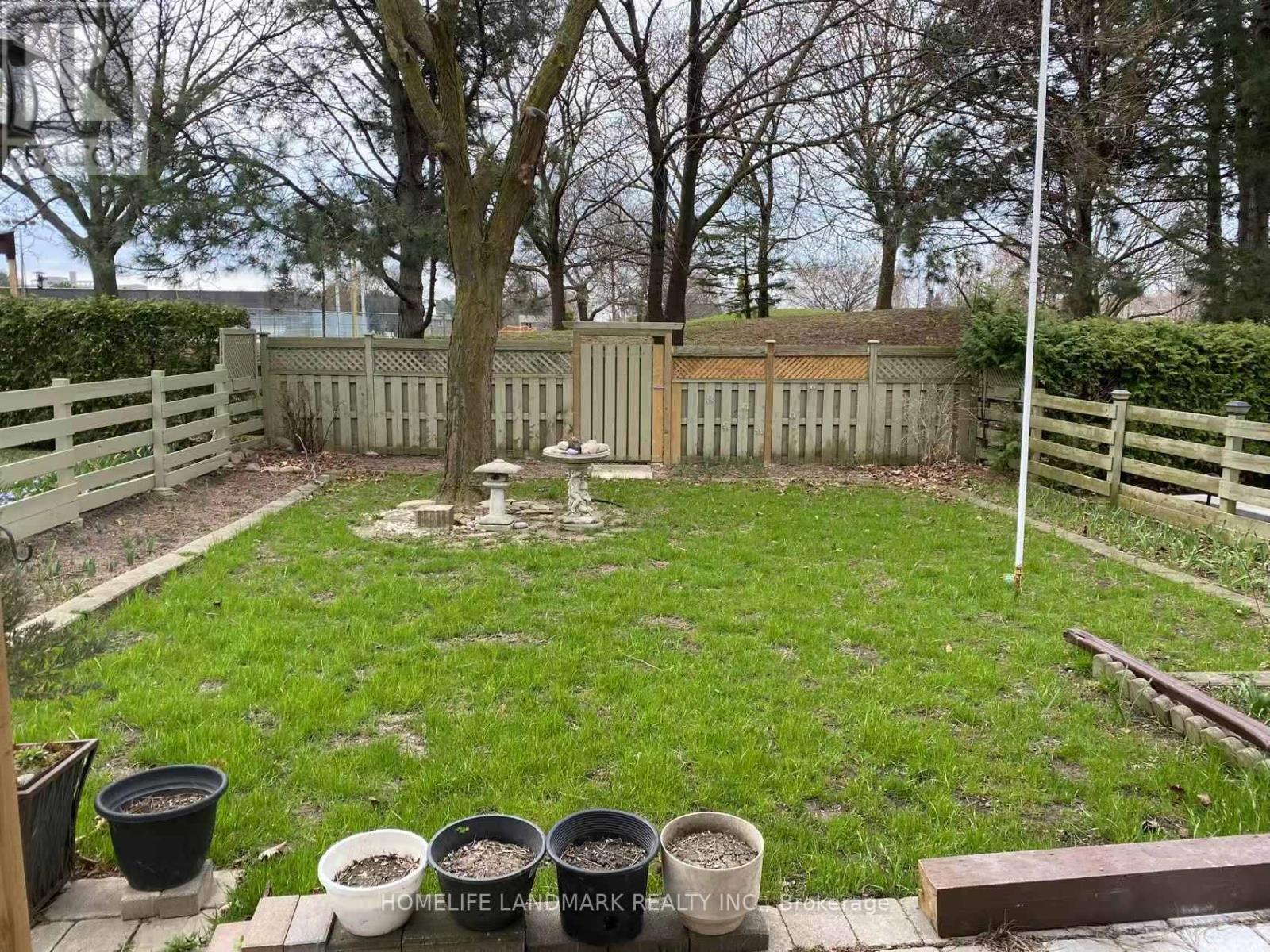 Main Floor - 126 Roywood Drive, Toronto, Ontario  M3A 2E1 - Photo 9 - C12573316