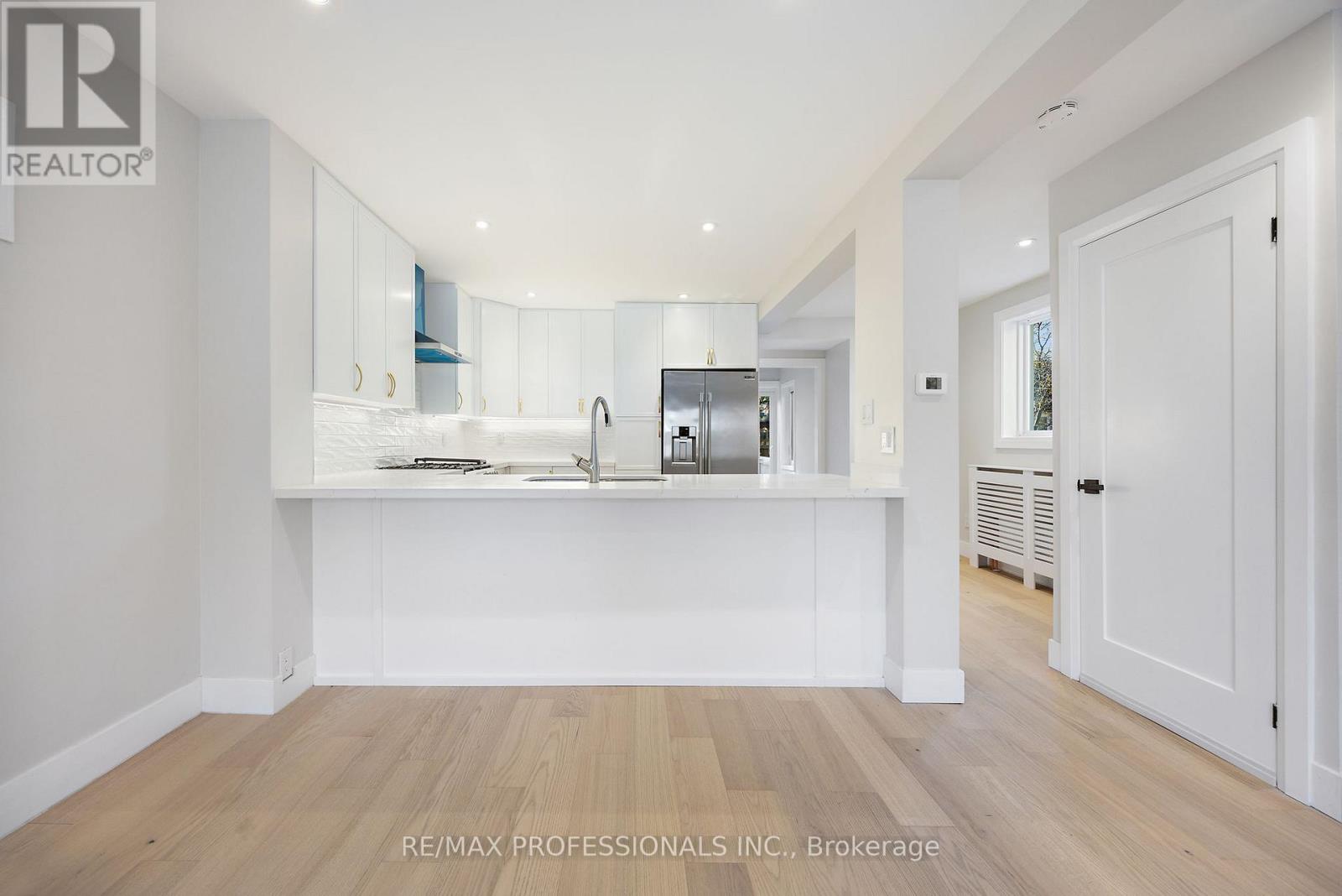 Main - 470 Donlands Avenue, Toronto, Ontario  M4J 3S5 - Photo 10 - E12573252