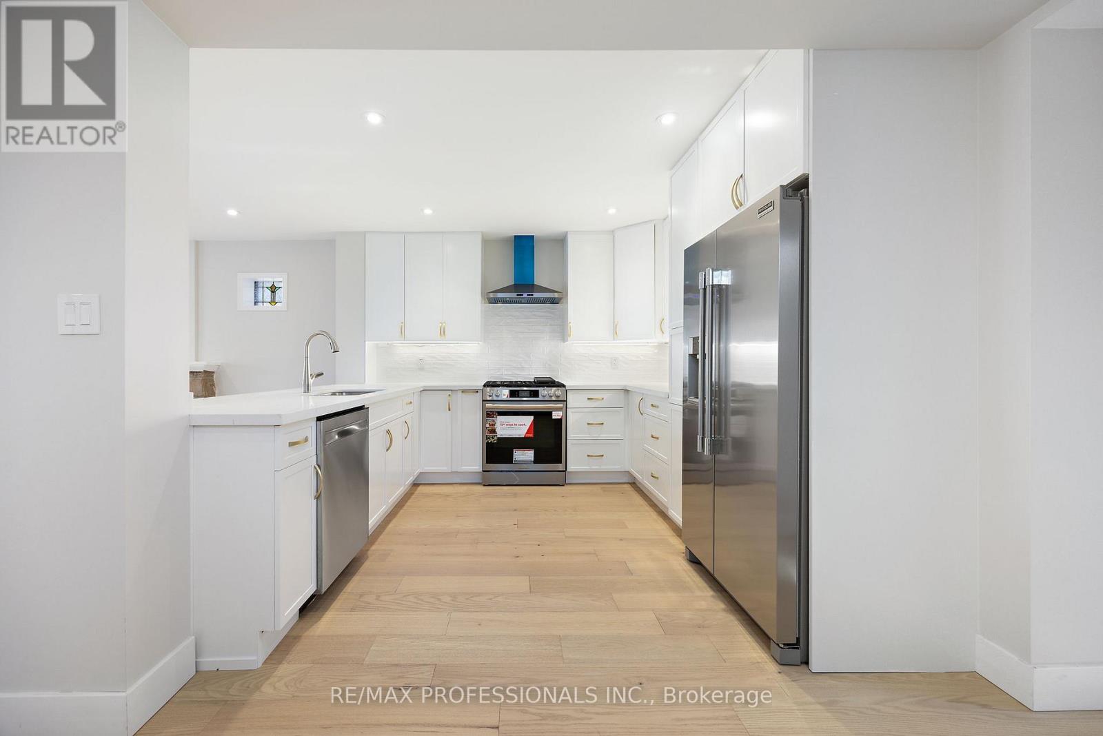 Main - 470 Donlands Avenue, Toronto, Ontario  M4J 3S5 - Photo 11 - E12573252