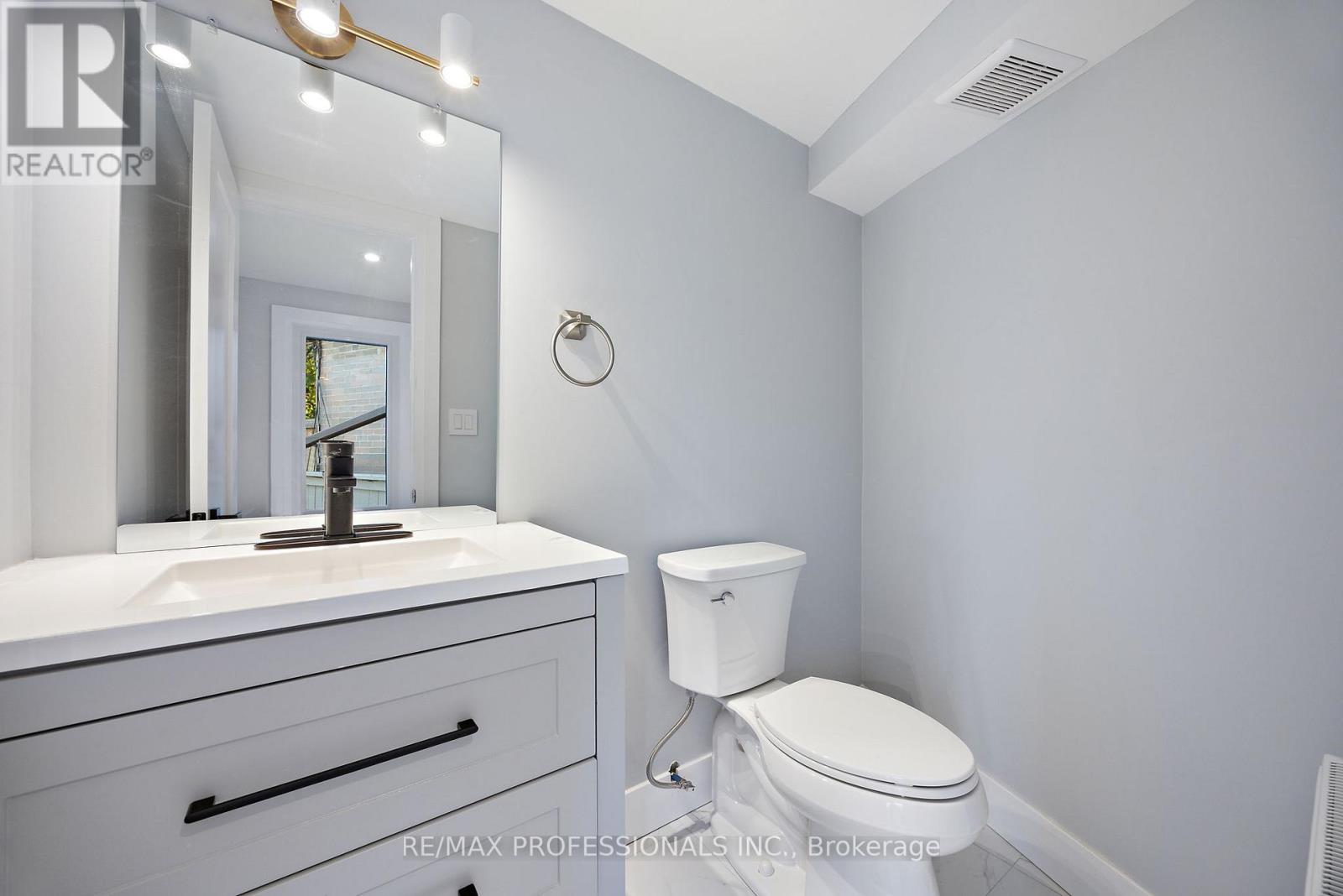 Main - 470 Donlands Avenue, Toronto, Ontario  M4J 3S5 - Photo 17 - E12573252