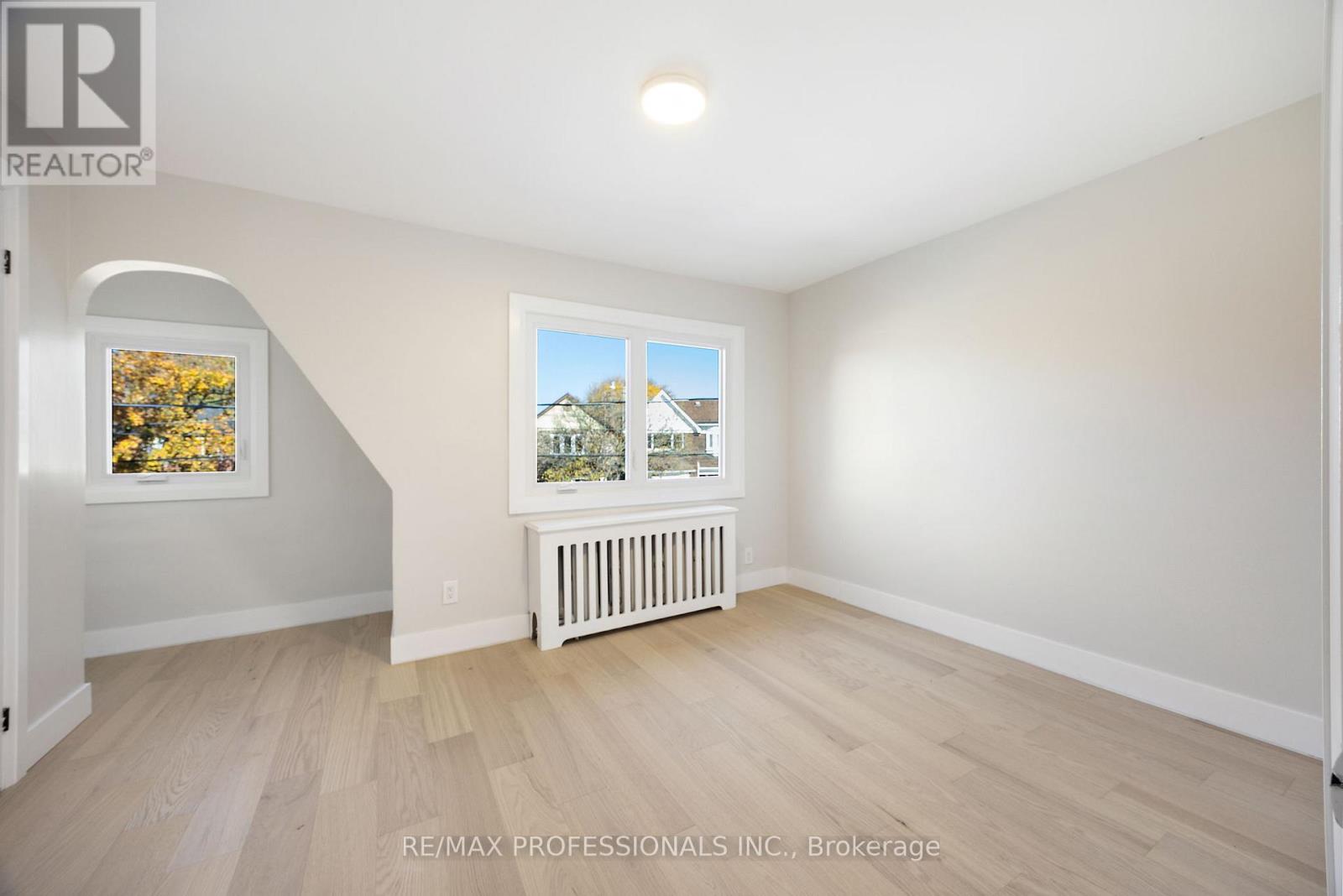 Main - 470 Donlands Avenue, Toronto, Ontario  M4J 3S5 - Photo 18 - E12573252