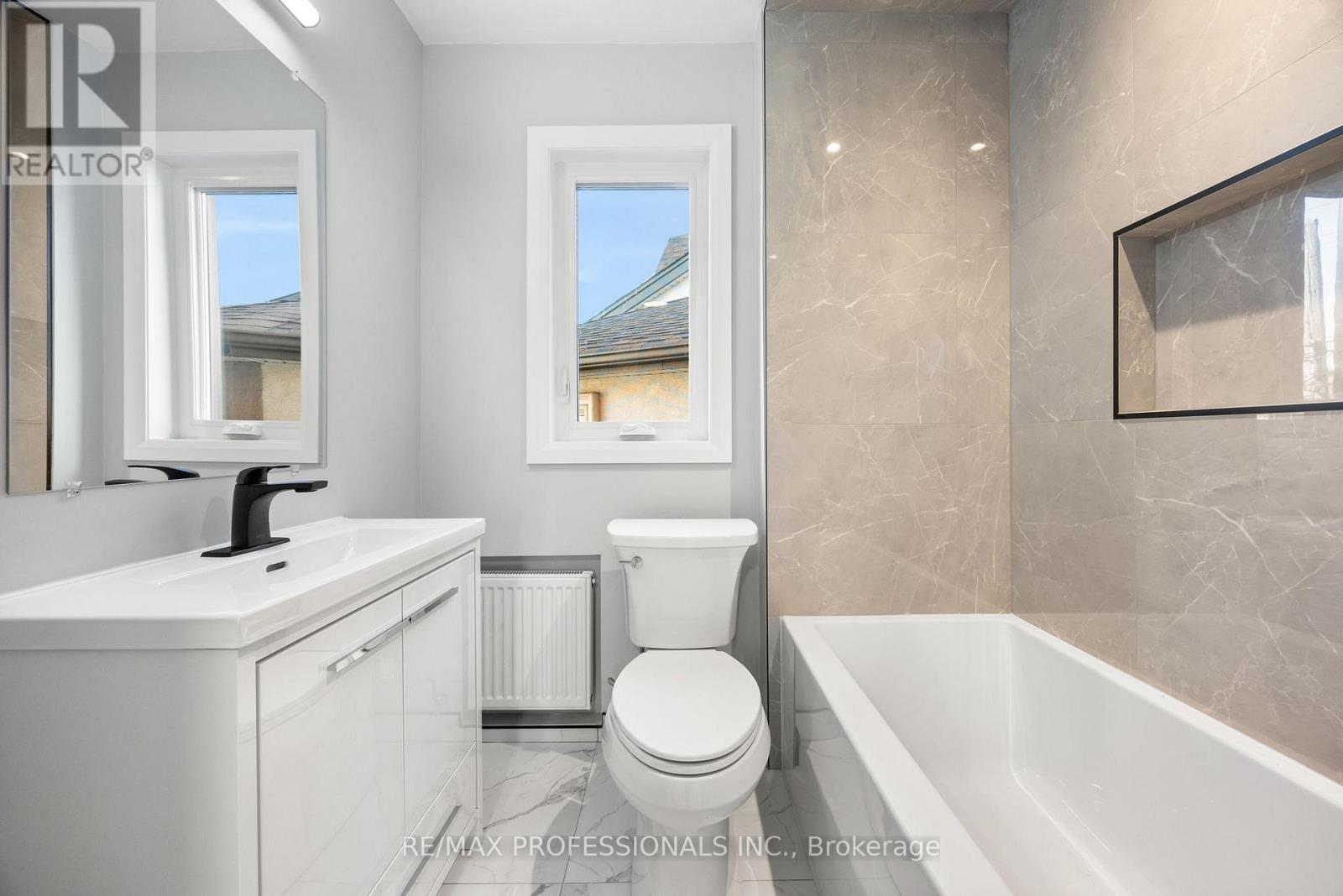 Main - 470 Donlands Avenue, Toronto, Ontario  M4J 3S5 - Photo 20 - E12573252