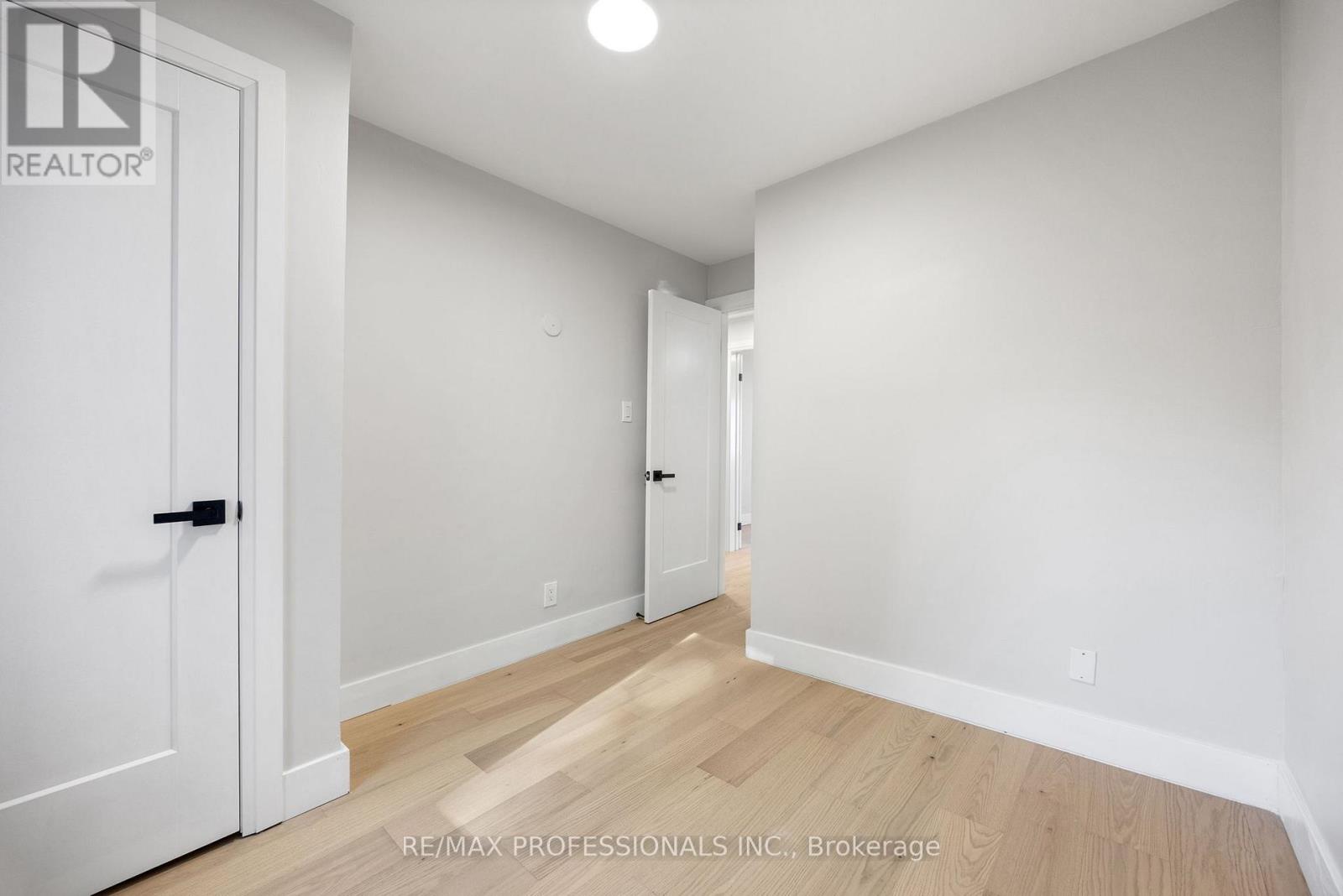 Main - 470 Donlands Avenue, Toronto, Ontario  M4J 3S5 - Photo 22 - E12573252