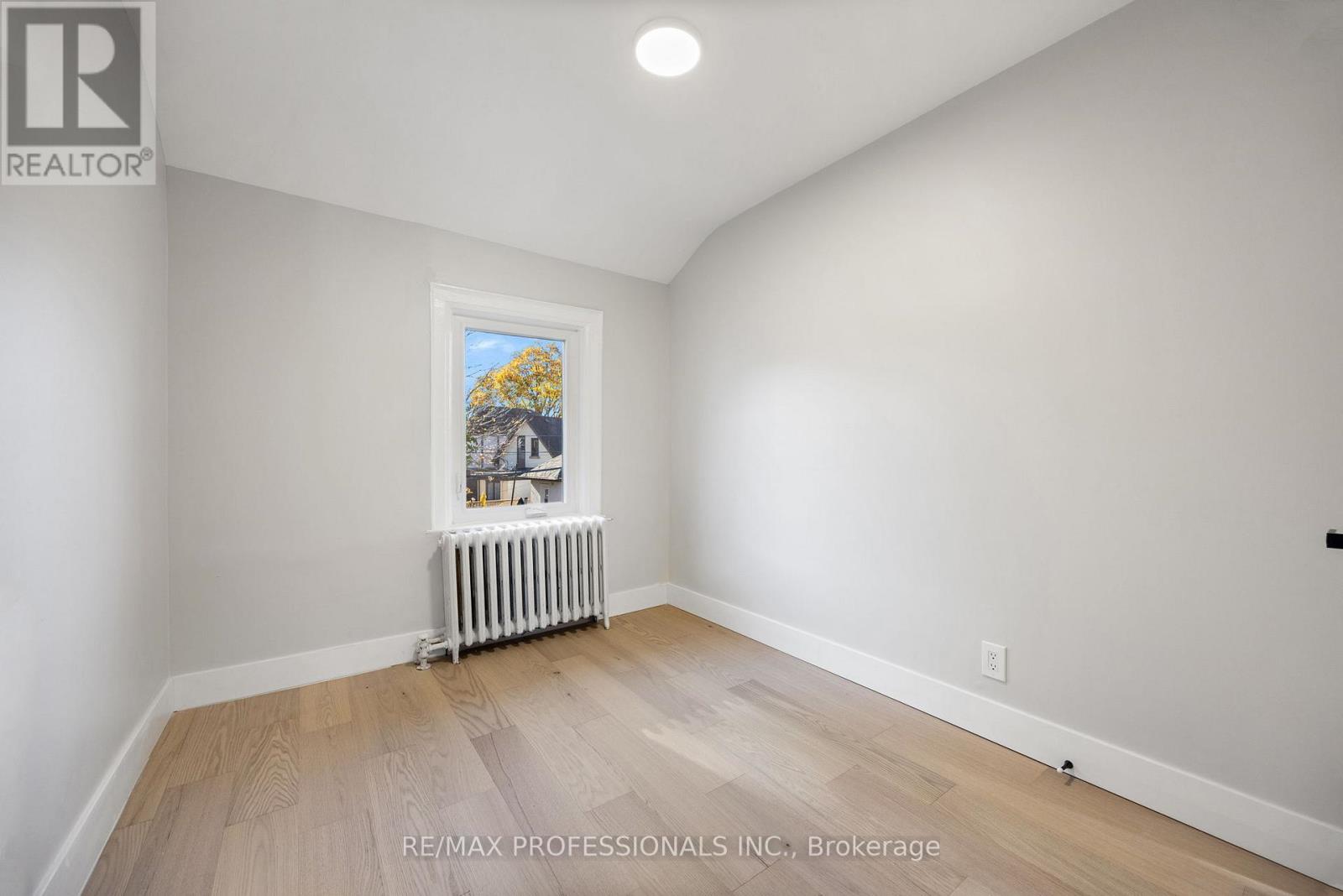 Main - 470 Donlands Avenue, Toronto, Ontario  M4J 3S5 - Photo 23 - E12573252
