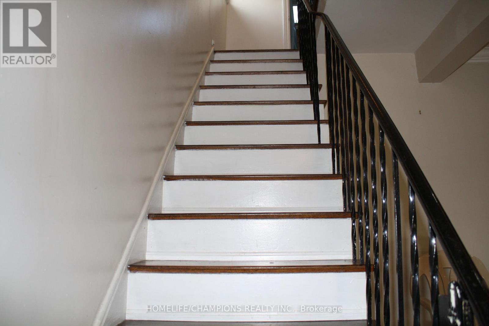 41 Medway Crescent, Toronto, Ontario  M1P 3T7 - Photo 11 - E12573330