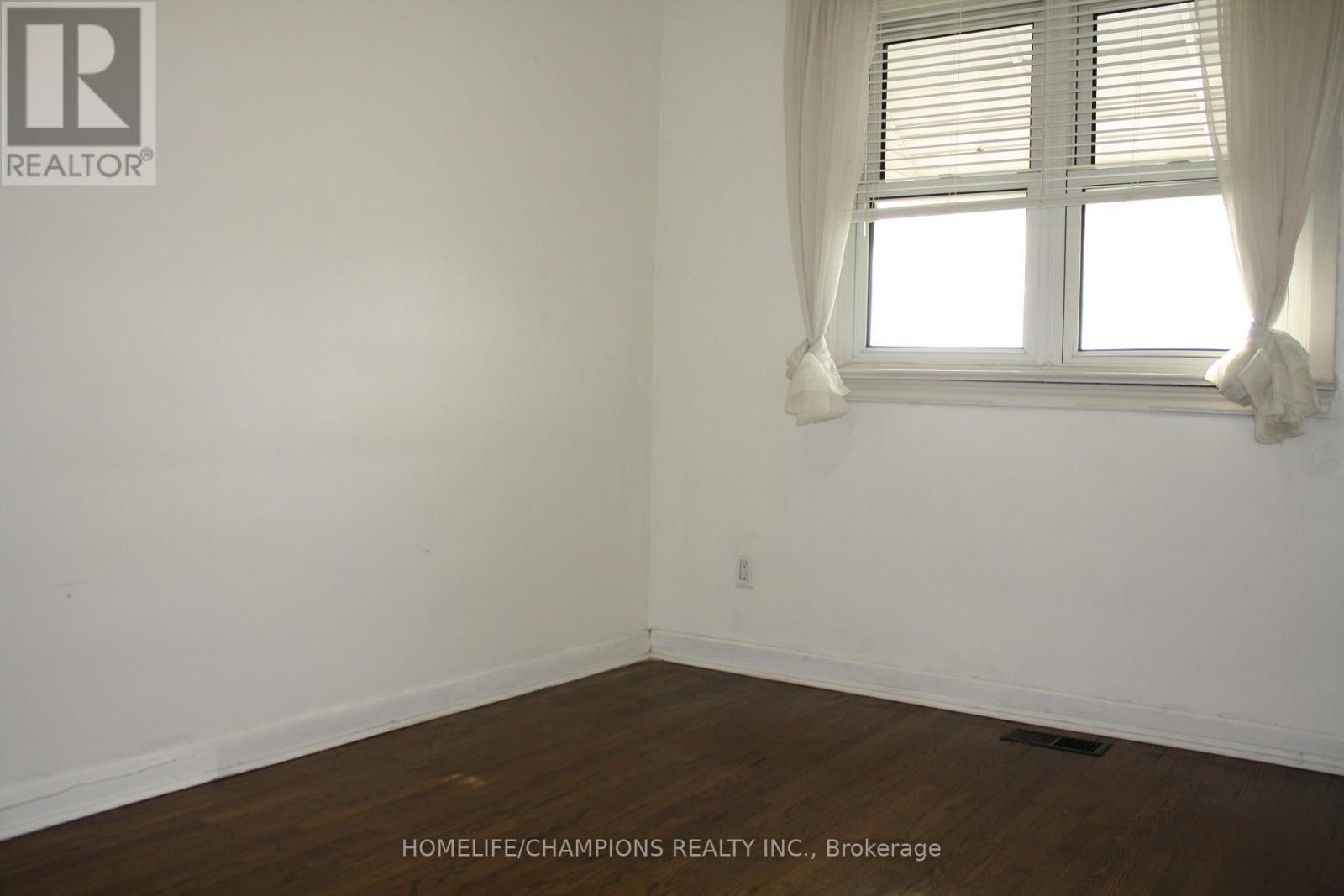 41 Medway Crescent, Toronto, Ontario  M1P 3T7 - Photo 13 - E12573330