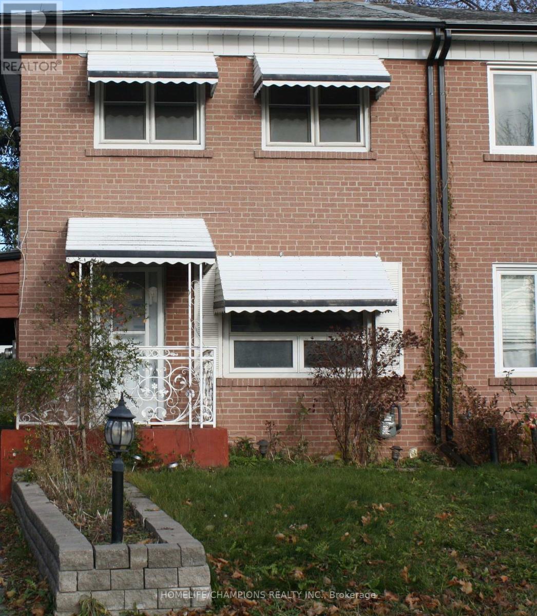 41 Medway Crescent, Toronto, Ontario  M1P 3T7 - Photo 2 - E12573330