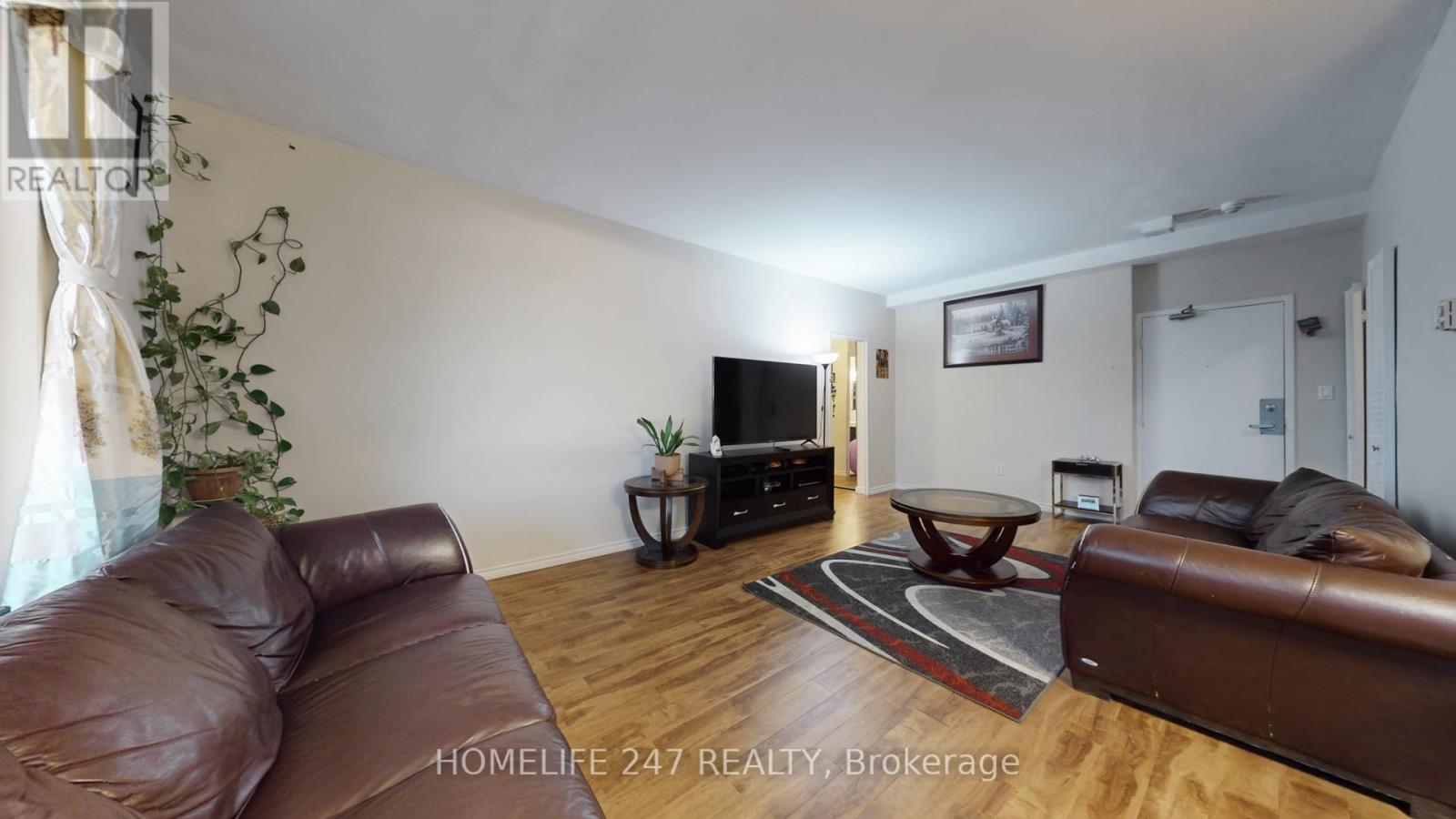 Ph 04 - 5 Massey Square, Toronto, Ontario  M4C 5L6 - Photo 13 - E12573350