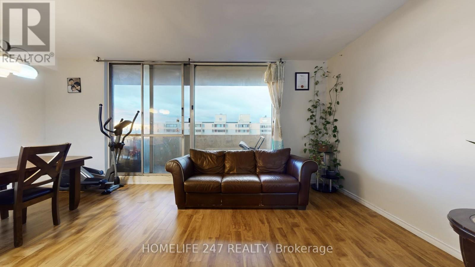 Ph 04 - 5 Massey Square, Toronto, Ontario  M4C 5L6 - Photo 14 - E12573350