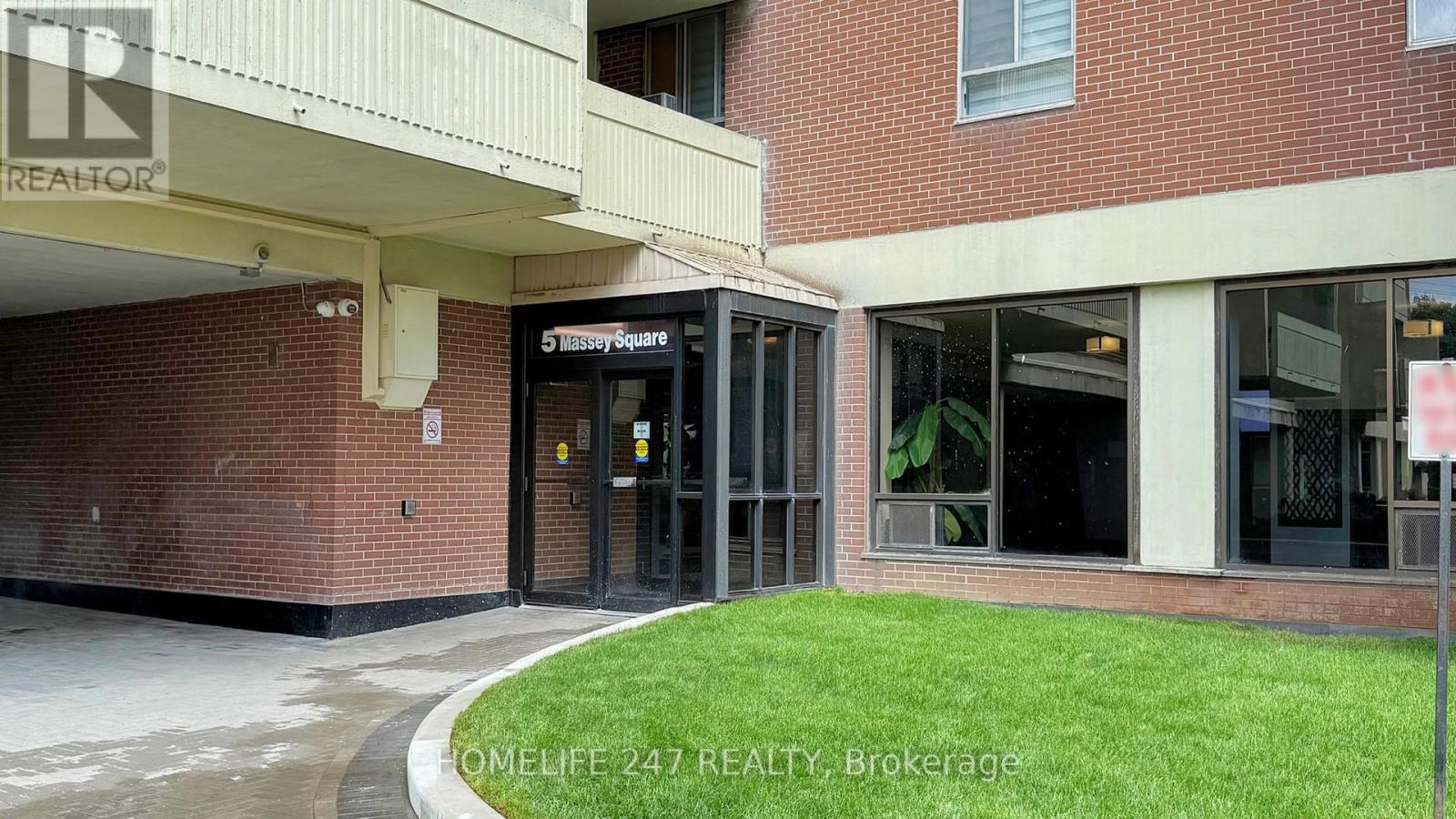 Ph 04 - 5 Massey Square, Toronto, Ontario  M4C 5L6 - Photo 2 - E12573350