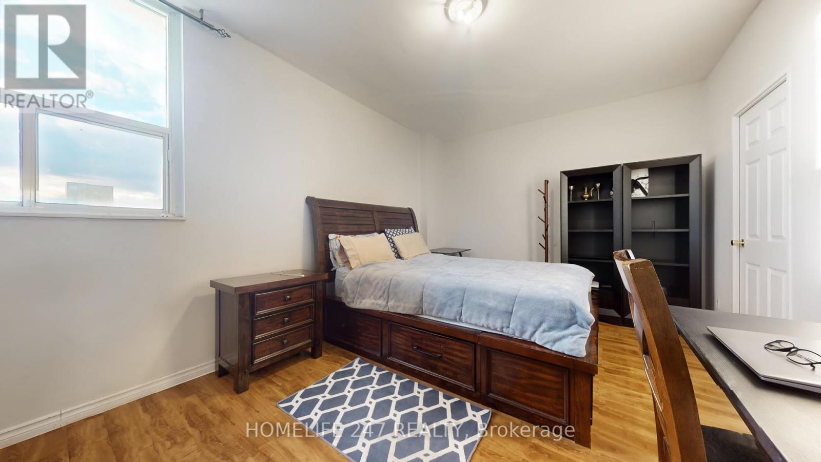 Ph 04 - 5 Massey Square, Toronto, Ontario  M4C 5L6 - Photo 24 - E12573350