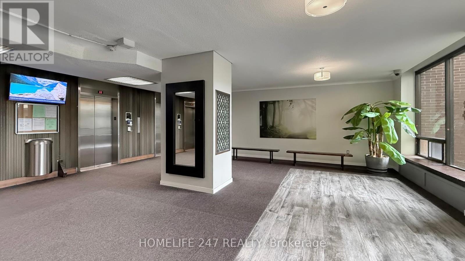 Ph 04 - 5 Massey Square, Toronto, Ontario  M4C 5L6 - Photo 3 - E12573350