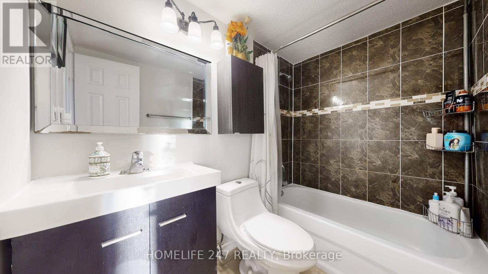 Ph 04 - 5 Massey Square, Toronto, Ontario  M4C 5L6 - Photo 30 - E12573350