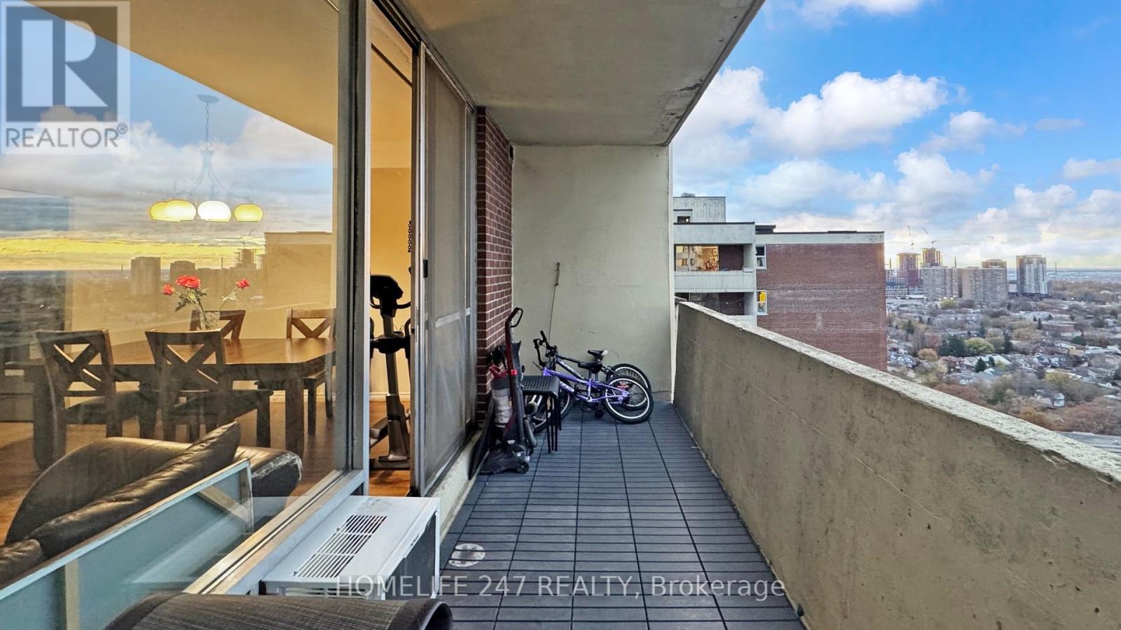 Ph 04 - 5 Massey Square, Toronto, Ontario  M4C 5L6 - Photo 32 - E12573350