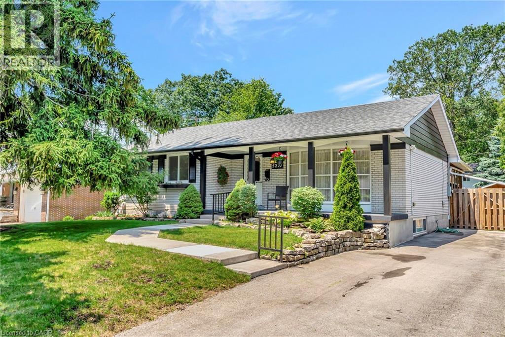 5227 MULBERRY Drive, Burlington, Ontario