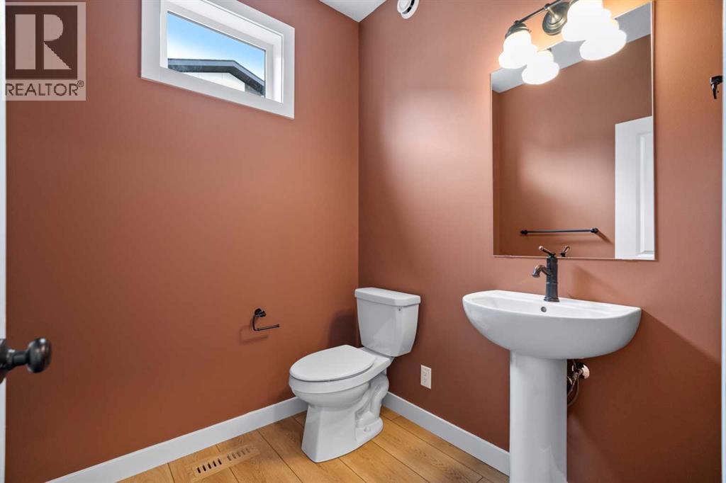 8349 8 Avenue Sw, Calgary, Alberta  T3H 4C6 - Photo 14 - A2255576