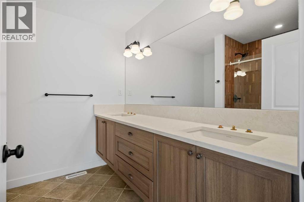 8349 8 Avenue Sw, Calgary, Alberta  T3H 4C6 - Photo 18 - A2255576