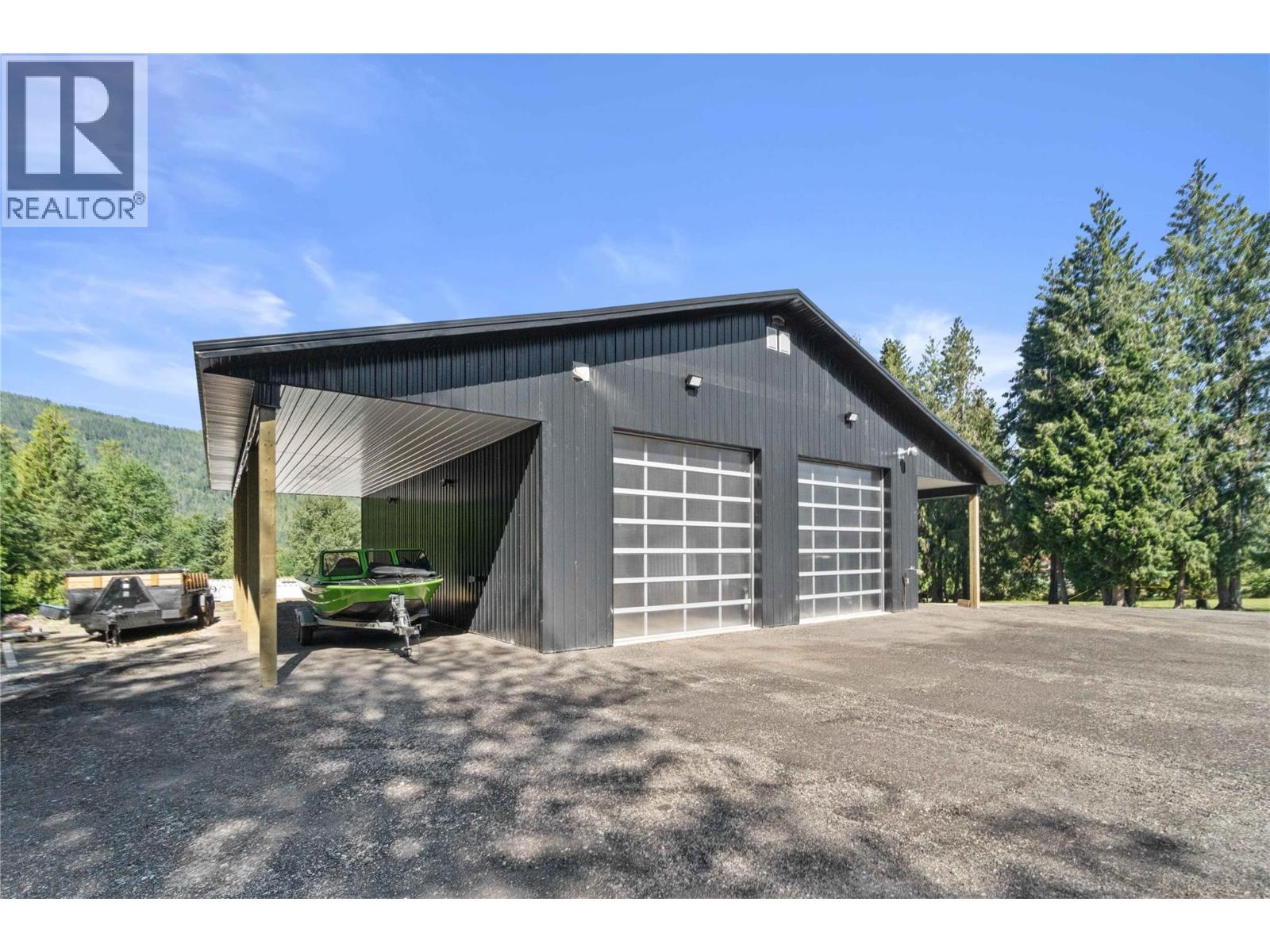 22 Parsons Road, Mara, British Columbia