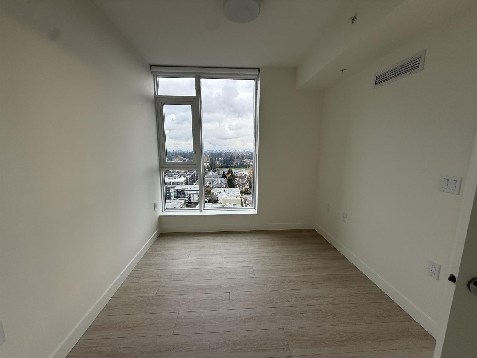 27** 13675 107a Avenue, Surrey, British Columbia  V3T 2H3 - Photo 8 - R3069220