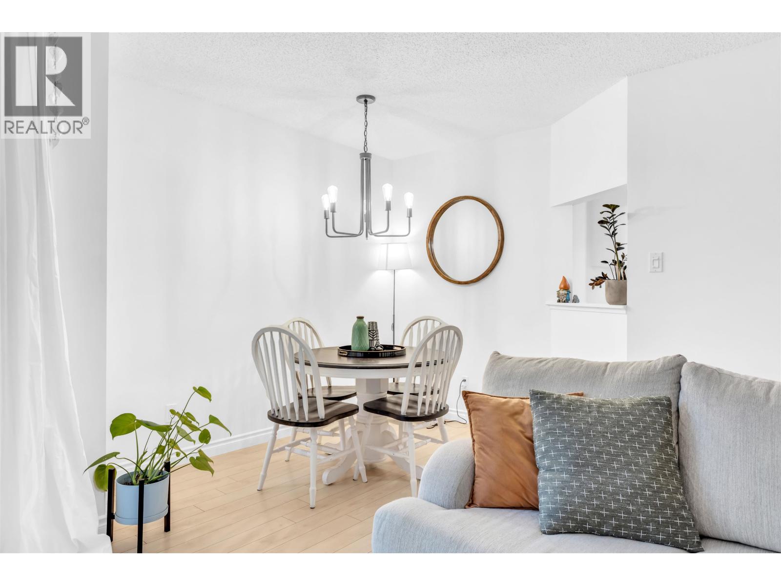 316 1890 W 6th Avenue, Vancouver, British Columbia  V6J 1R6 - Photo 8 - R3069647