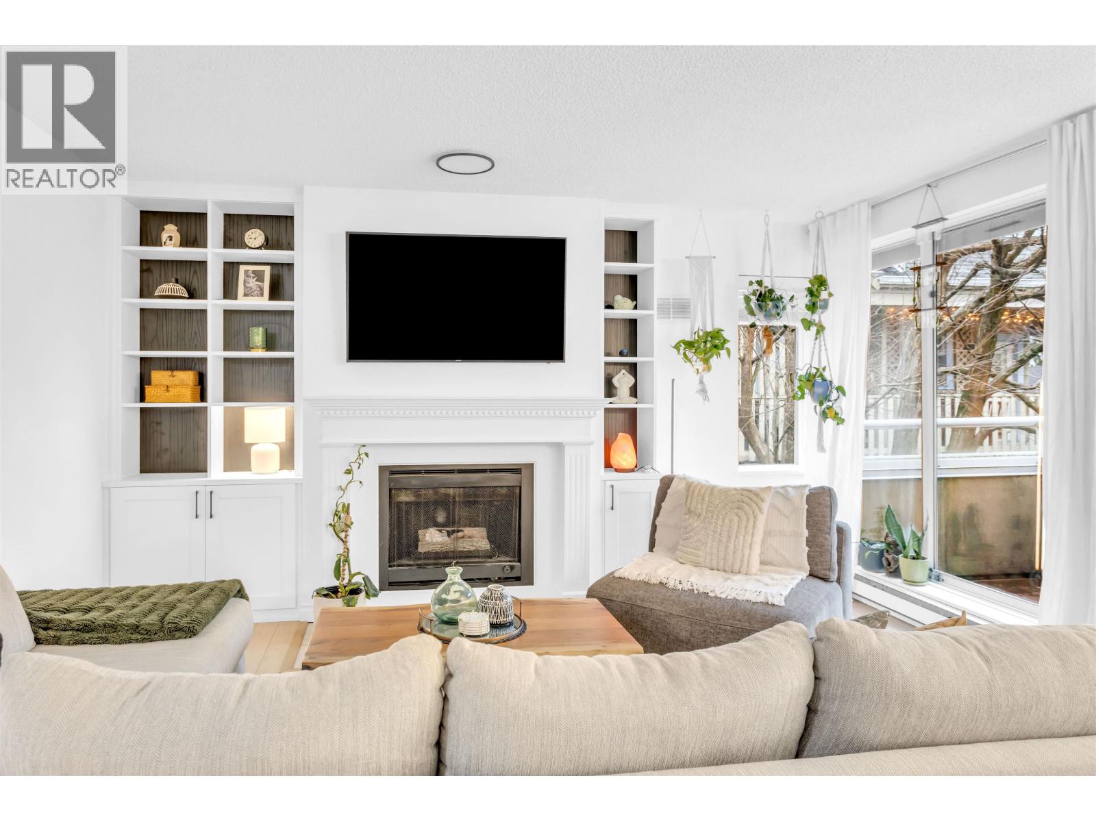 316 1890 W 6th Avenue, Vancouver, British Columbia  V6J 1R6 - Photo 4 - R3069647