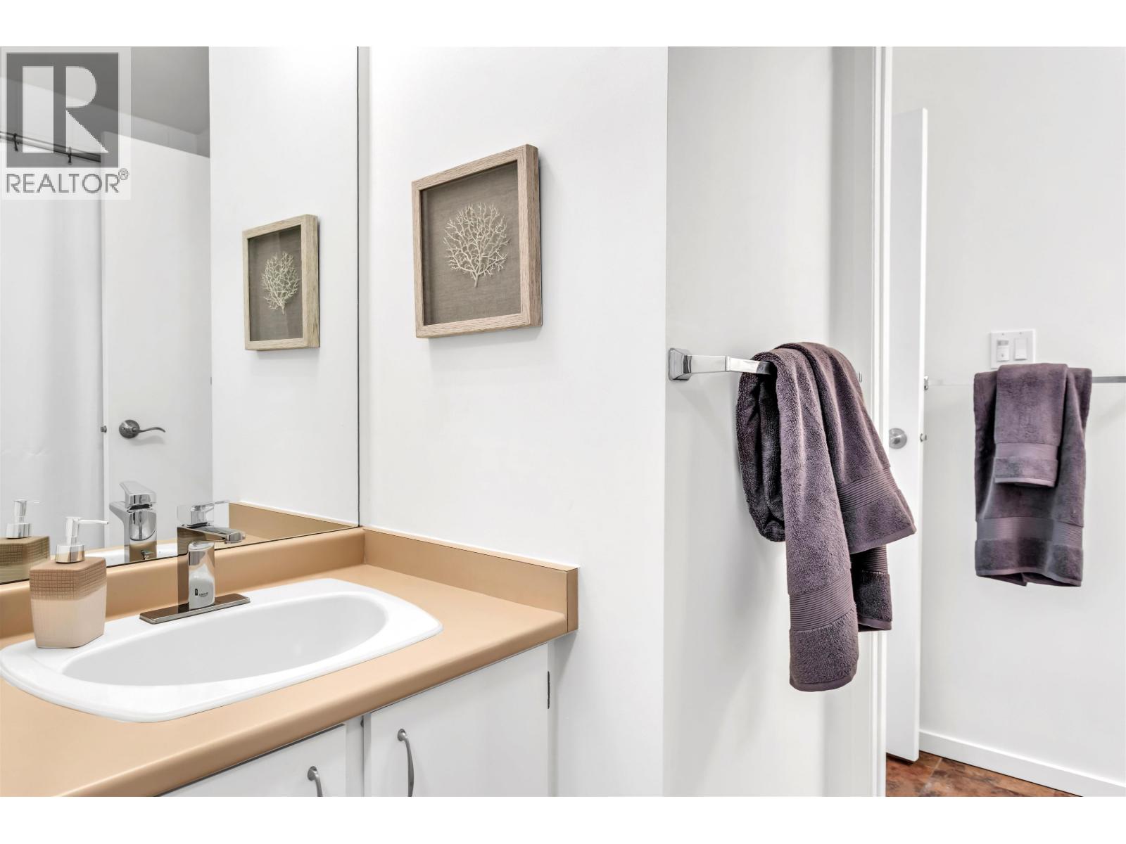 316 1890 W 6th Avenue, Vancouver, British Columbia  V6J 1R6 - Photo 18 - R3069647