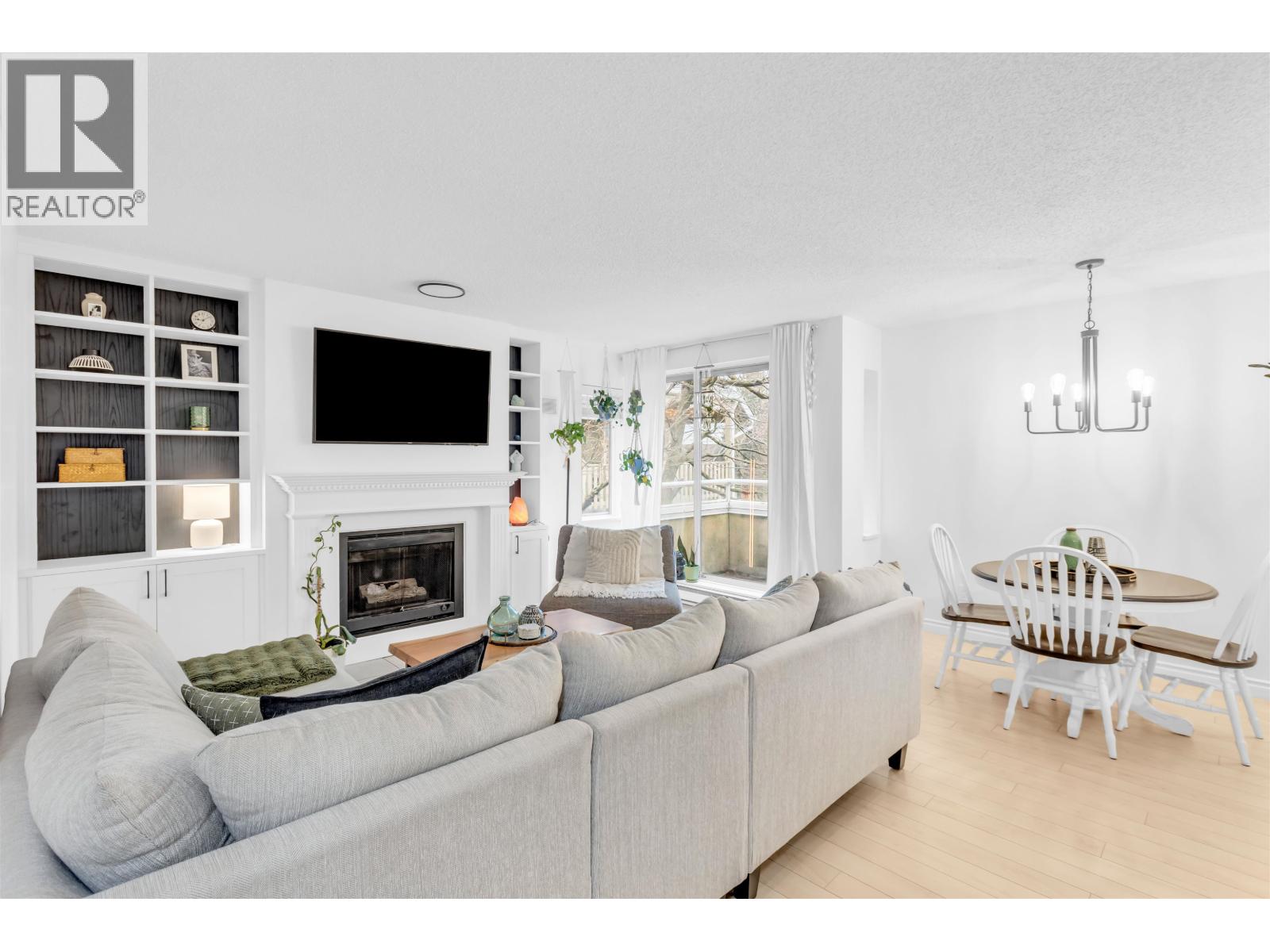 316 1890 W 6th Avenue, Vancouver, British Columbia  V6J 1R6 - Photo 1 - R3069647