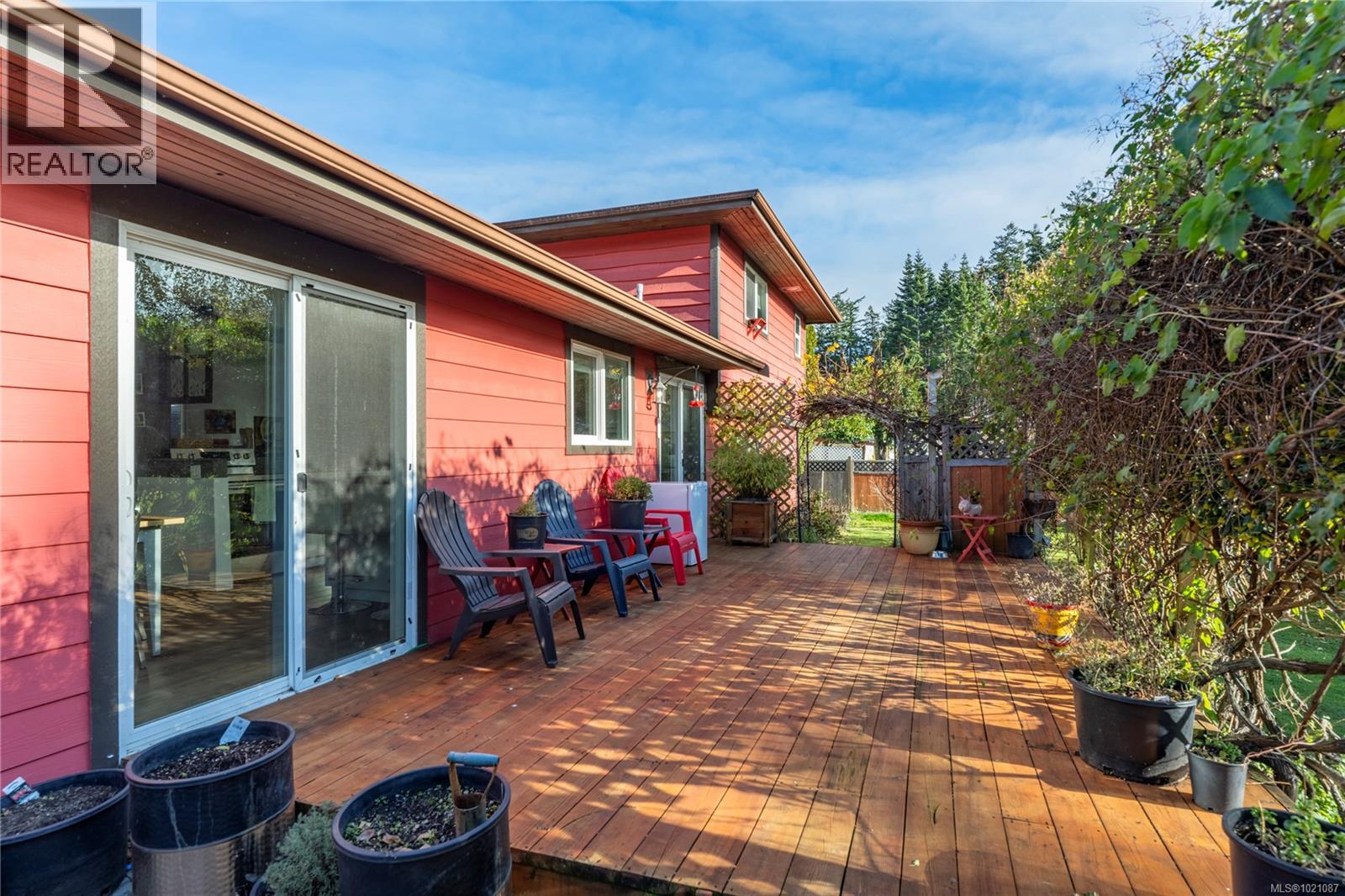 1592 Dalmatian Dr, Parksville, British Columbia  V9P 1Y7 - Photo 1 - 1021087