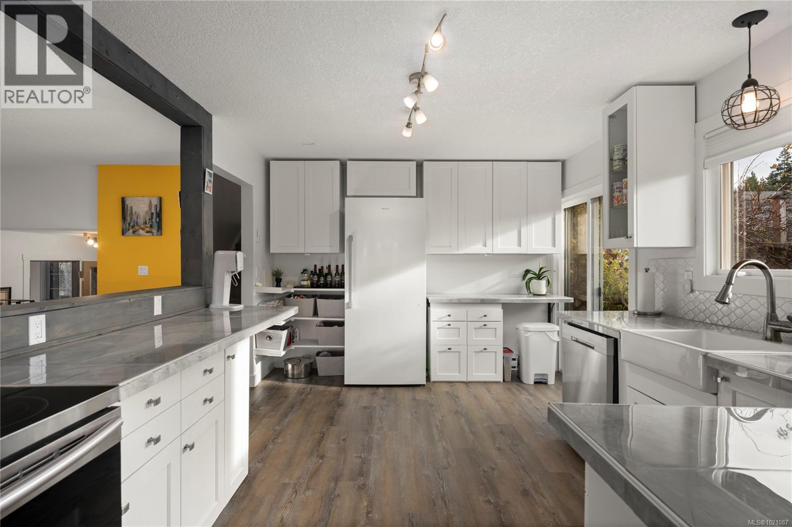 1592 Dalmatian Dr, Parksville, British Columbia  V9P 1Y7 - Photo 15 - 1021087