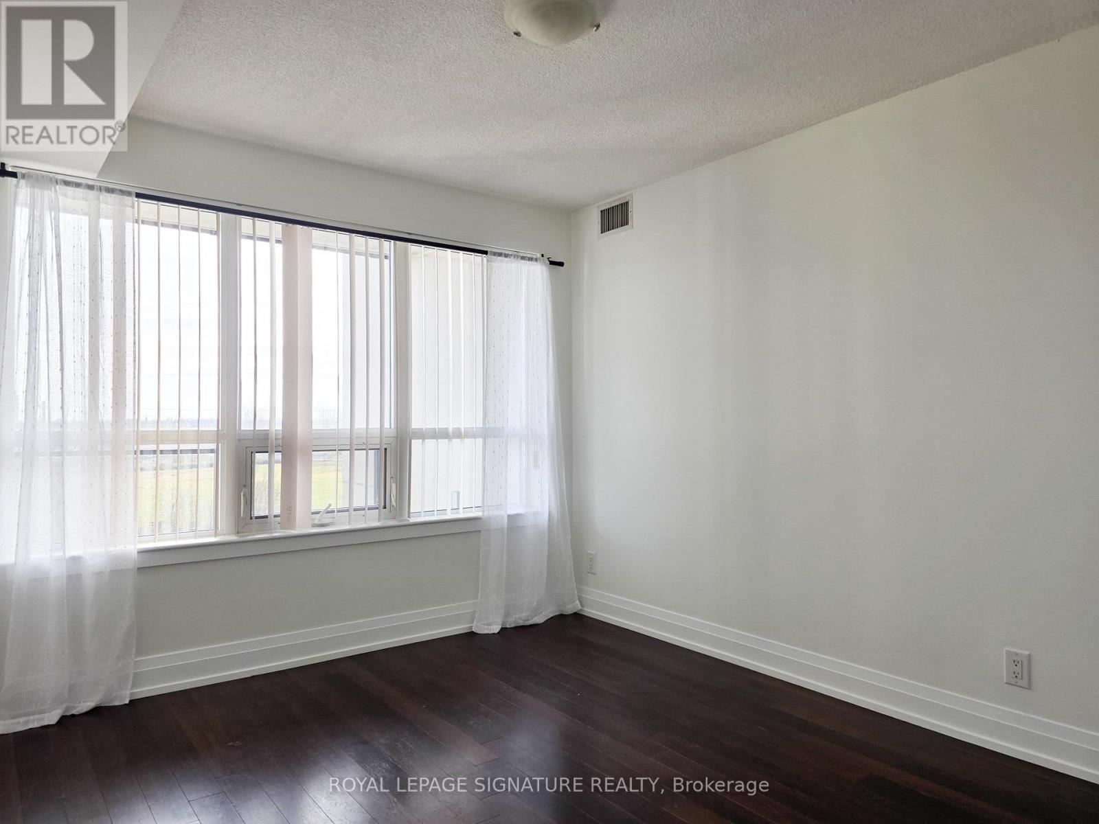 411 - 1060 Sheppard Avenue W, Toronto, Ontario  M3J 0G7 - Photo 14 - W12573244