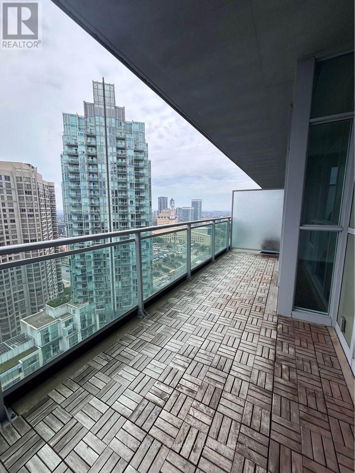 2511 - 223 Webb Drive, Mississauga, Ontario  L5B 0E8 - Photo 10 - W12573256