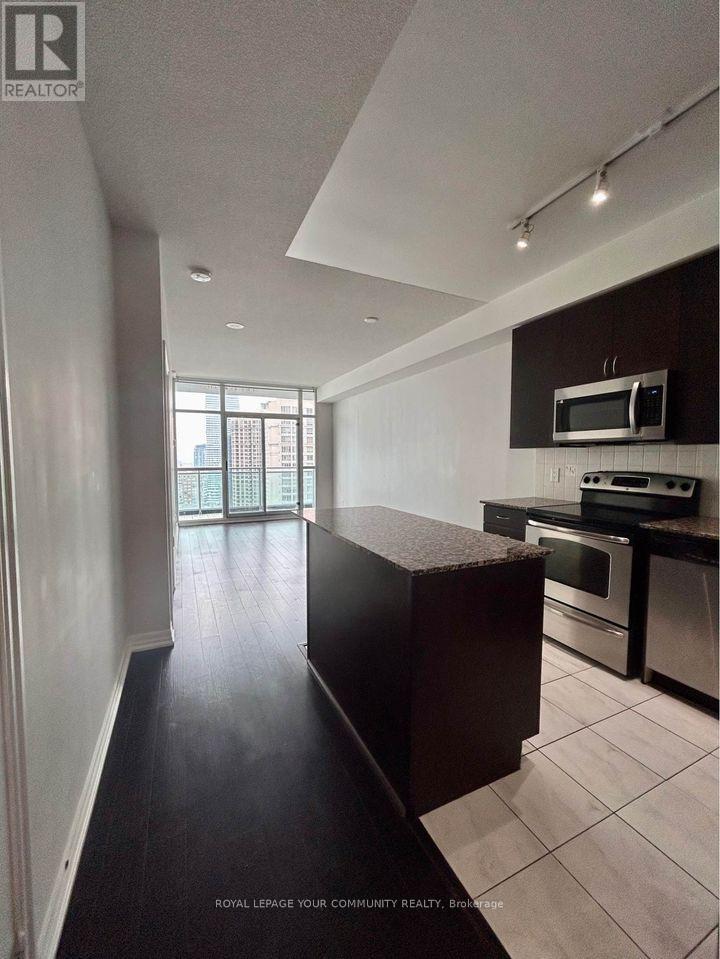 2511 - 223 Webb Drive, Mississauga, Ontario  L5B 0E8 - Photo 4 - W12573256