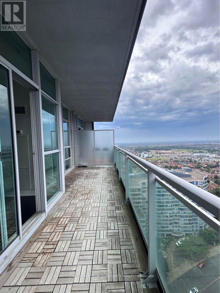 2511 - 223 Webb Drive, Mississauga, Ontario  L5B 0E8 - Photo 9 - W12573256