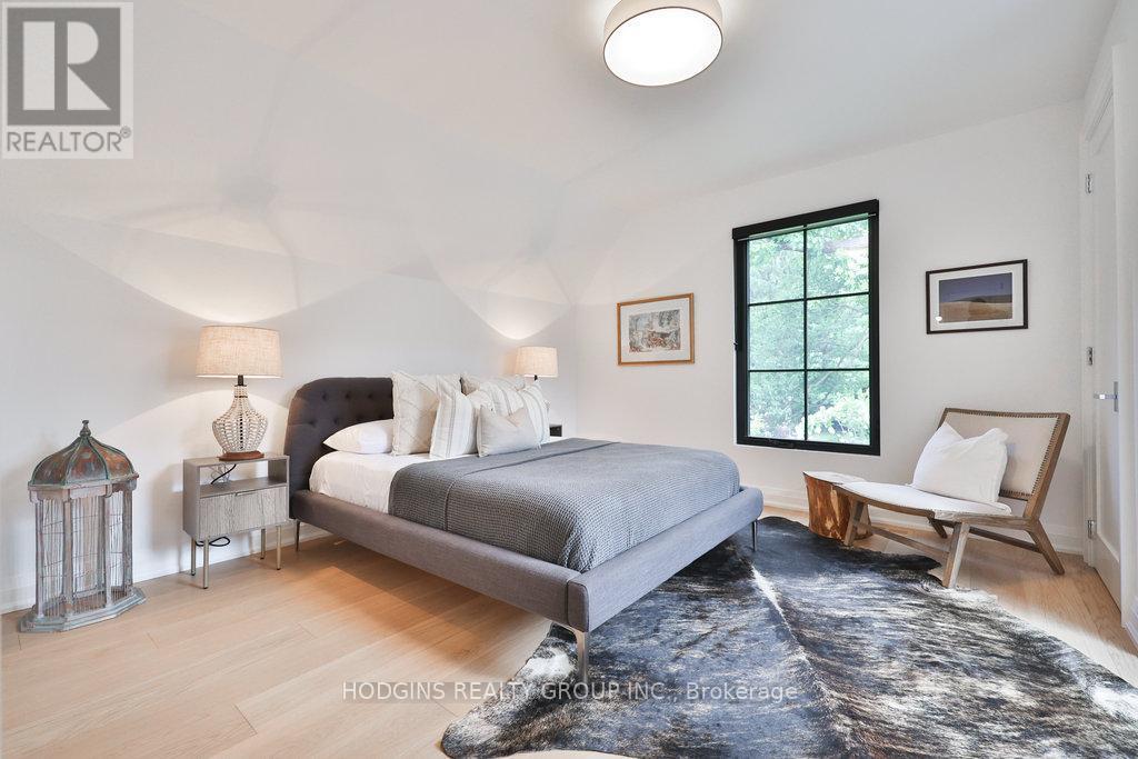 238 Mineola Road W, Mississauga, Ontario  L5G 2C9 - Photo 33 - W12573258