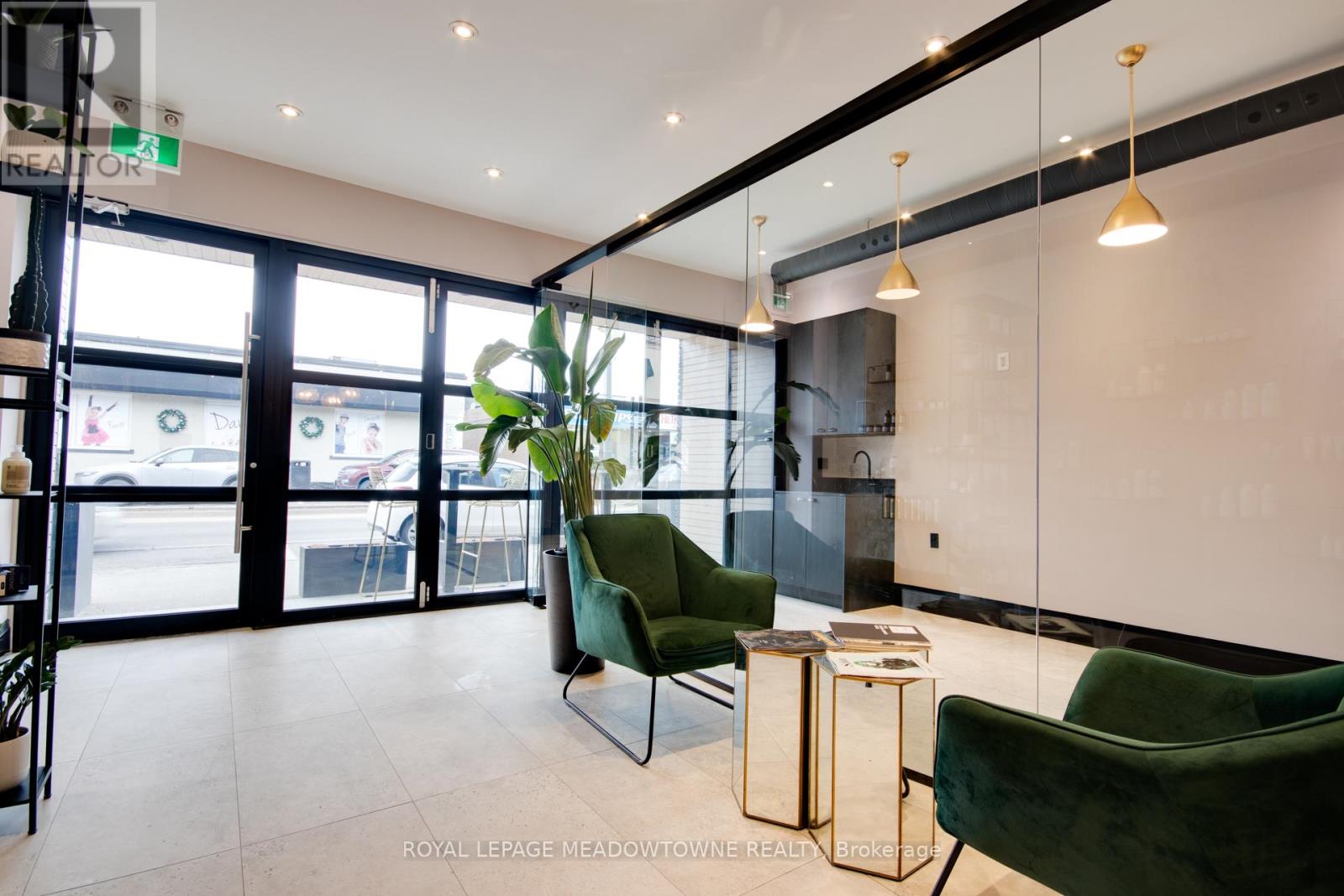 1 - 43 Main Street S, Halton Hills, Ontario  L7G 3H2 - Photo 7 - W12573346