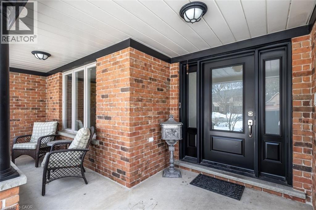 954 Wintergreen Place, Burlington, Ontario  L7T 4K4 - Photo 4 - 40765627