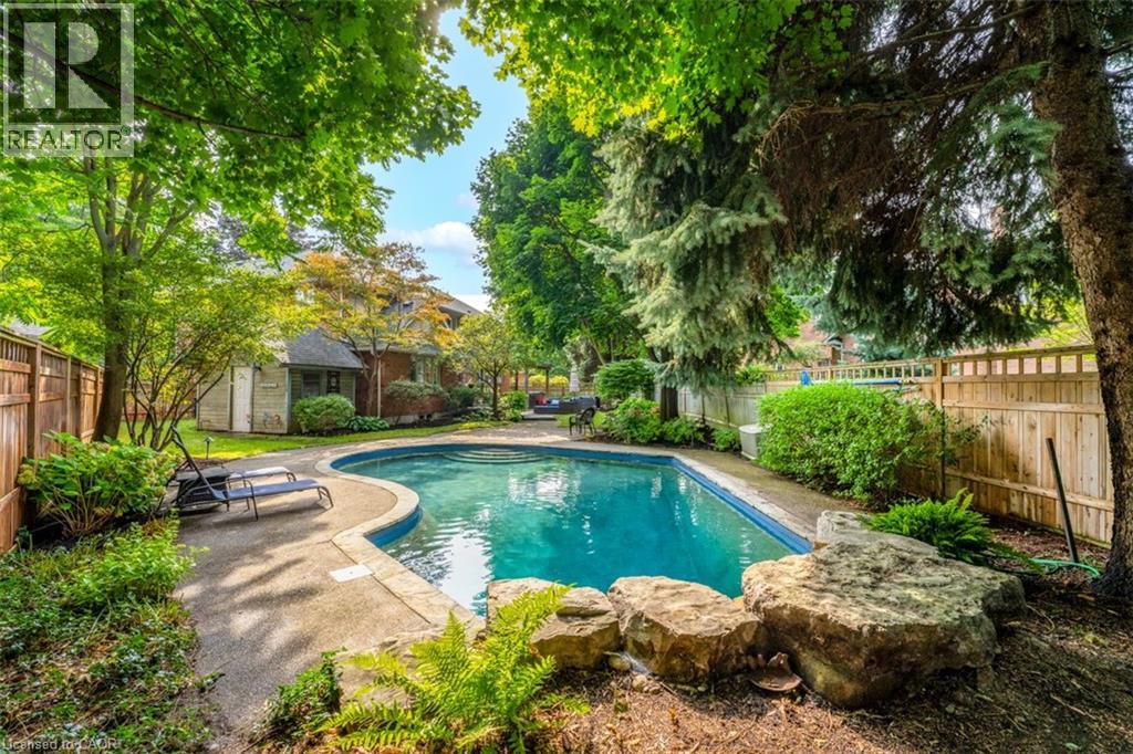 954 Wintergreen Place, Burlington, Ontario  L7T 4K4 - Photo 46 - 40765627