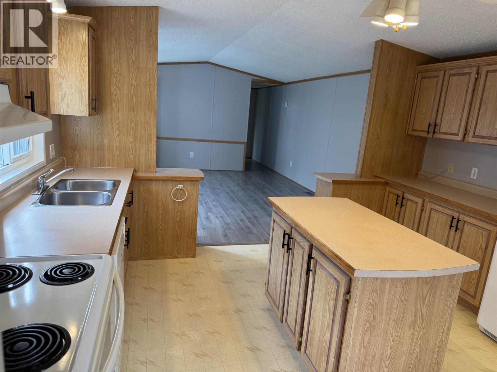 96 1413 Sunshine Coast Highway, Gibsons, British Columbia  V0N 1V5 - Photo 13 - R3066945