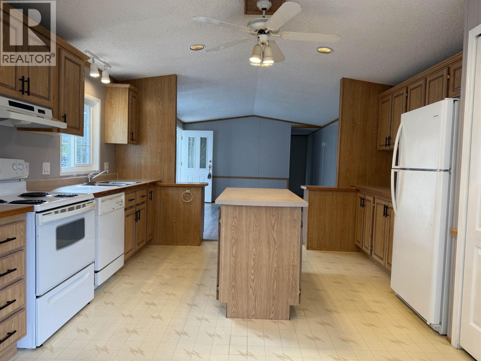 96 1413 Sunshine Coast Highway, Gibsons, British Columbia  V0N 1V5 - Photo 12 - R3066945