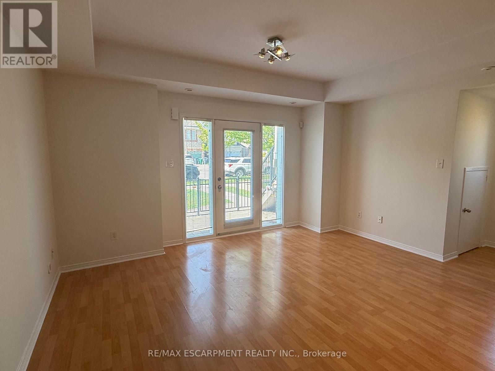 8 - 5055 Oscar Peterson Boulevard, Mississauga, Ontario L5M 0P4 - Photo 5 - W12467668