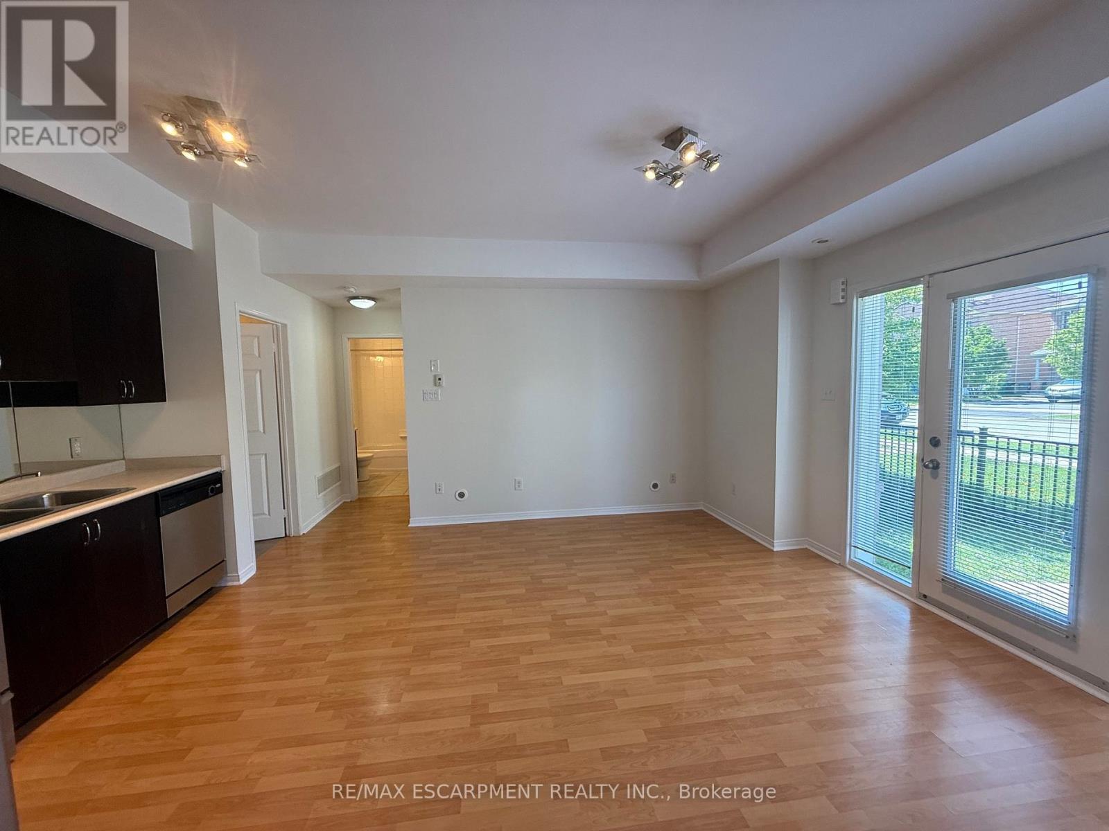 8 - 5055 Oscar Peterson Boulevard, Mississauga, Ontario L5M 0P4 - Photo 6 - W12467668