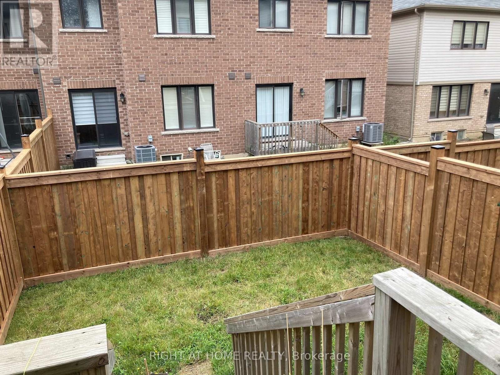 10 BRADSHAW DRIVE, Hamilton, Ontario