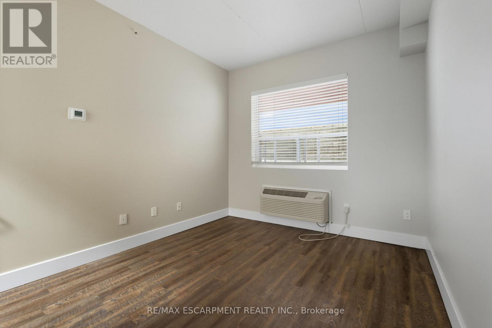 203 - 149 Main Street W, Hamilton, Ontario  L8P 1H9 - Photo 13 - X12573266