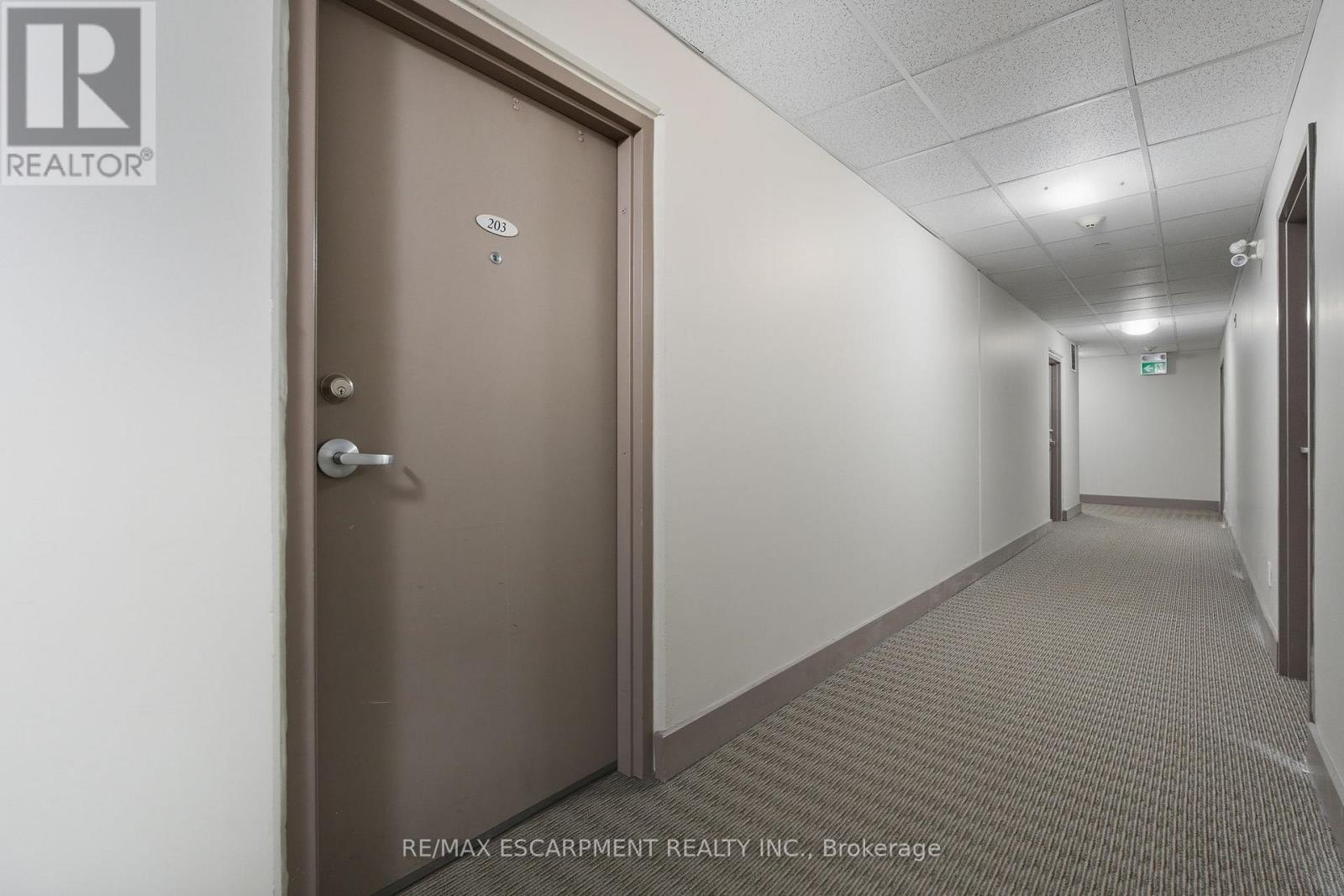 203 - 149 Main Street W, Hamilton, Ontario  L8P 1H9 - Photo 4 - X12573266