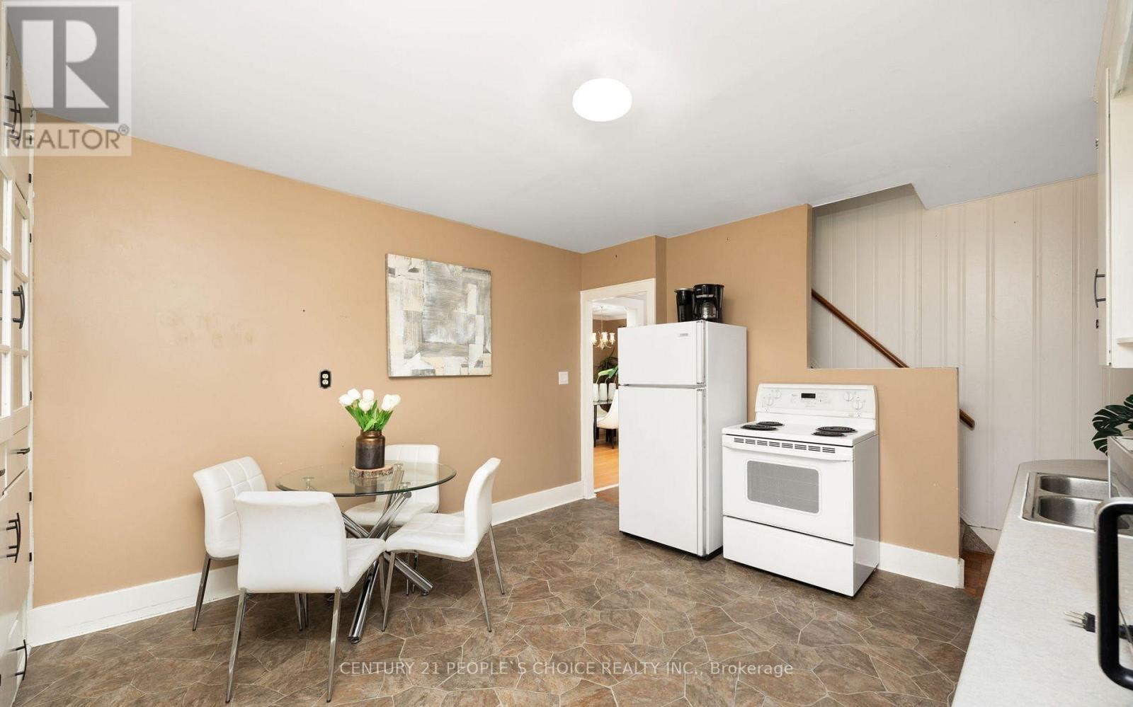 22 Parker Street, Belleville, Ontario  K8P 1C8 - Photo 12 - X12573276