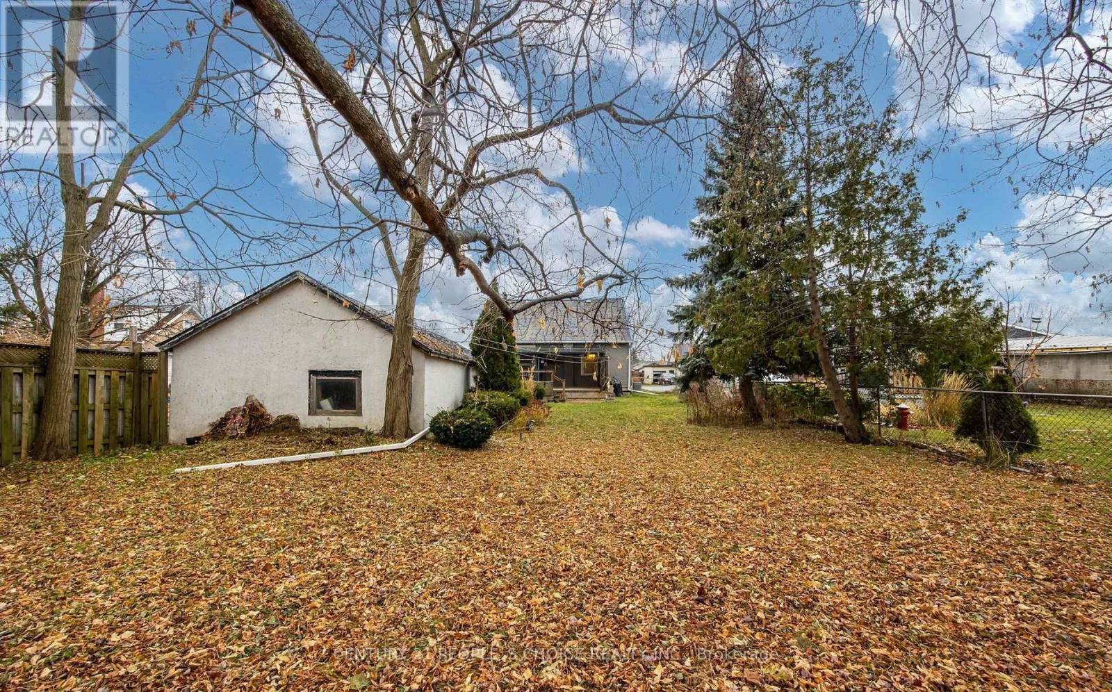 22 Parker Street, Belleville, Ontario  K8P 1C8 - Photo 5 - X12573276